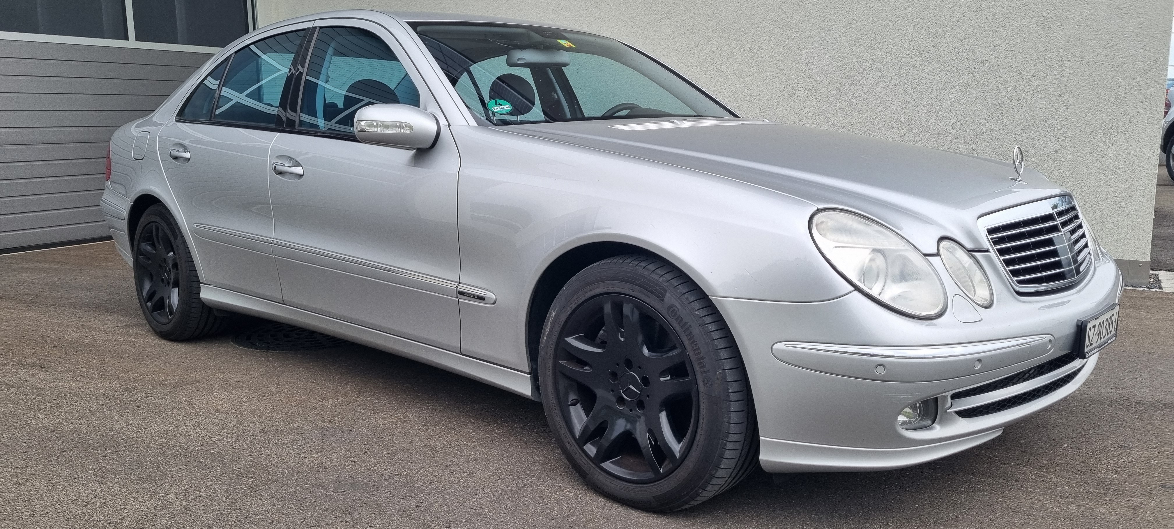 MERCEDES-BENZ E 500 Avantgarde 4Matic Automatic