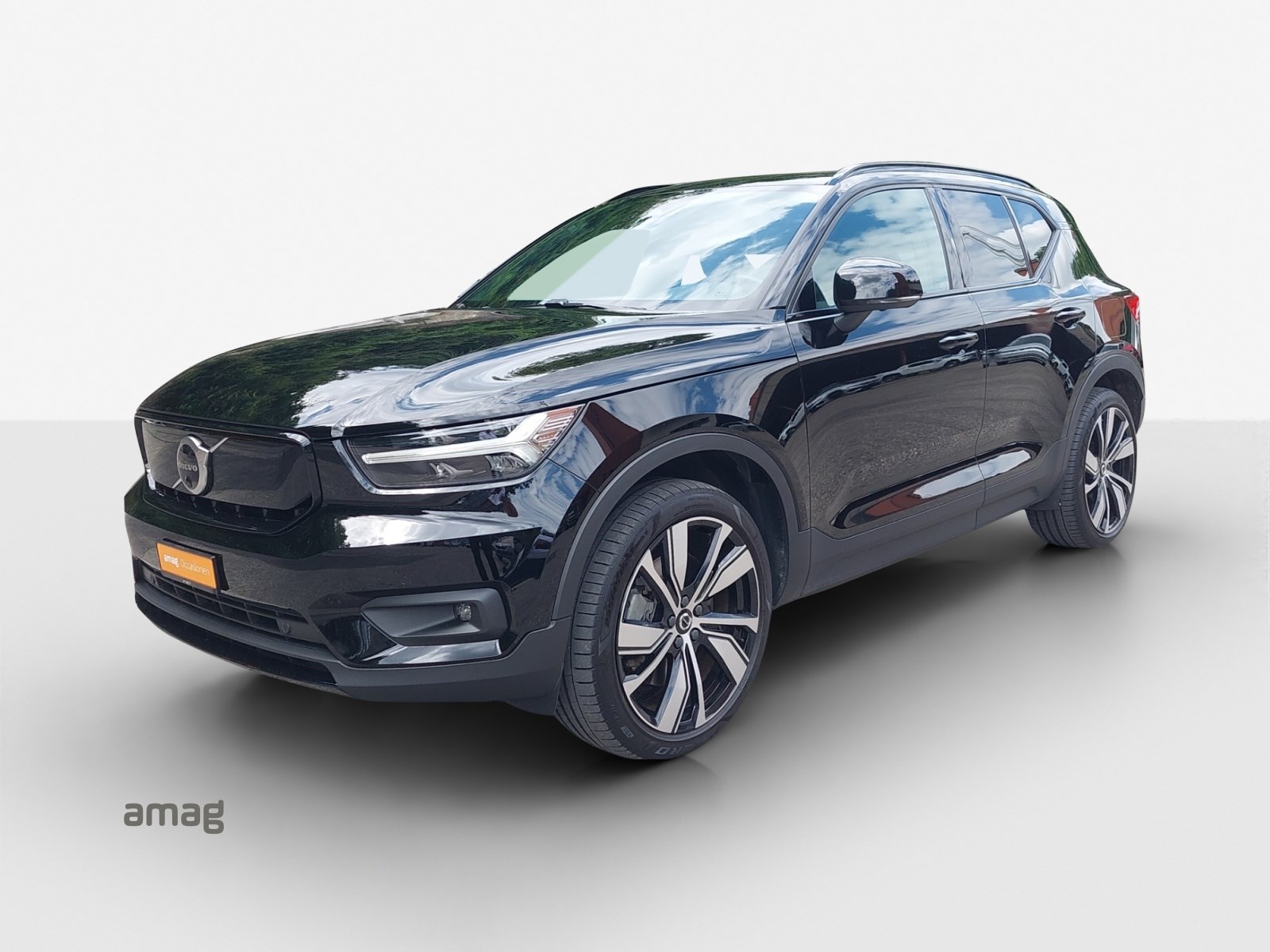 VOLVO XC40 P8 AWD Pure Electric R-Design