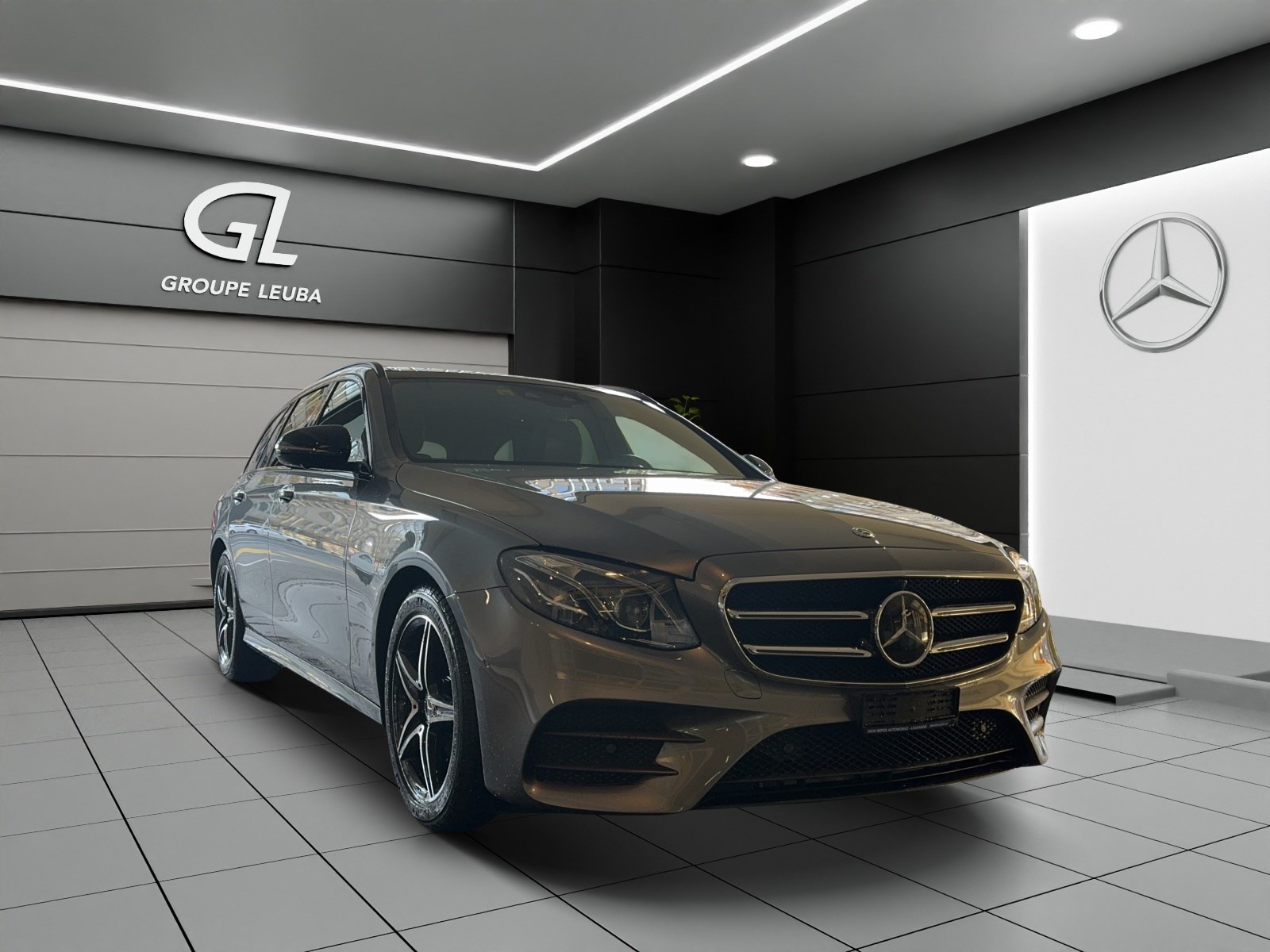 MERCEDES-BENZ E 220 d Swiss Star AMG Line 4Matic 9G-Tronic