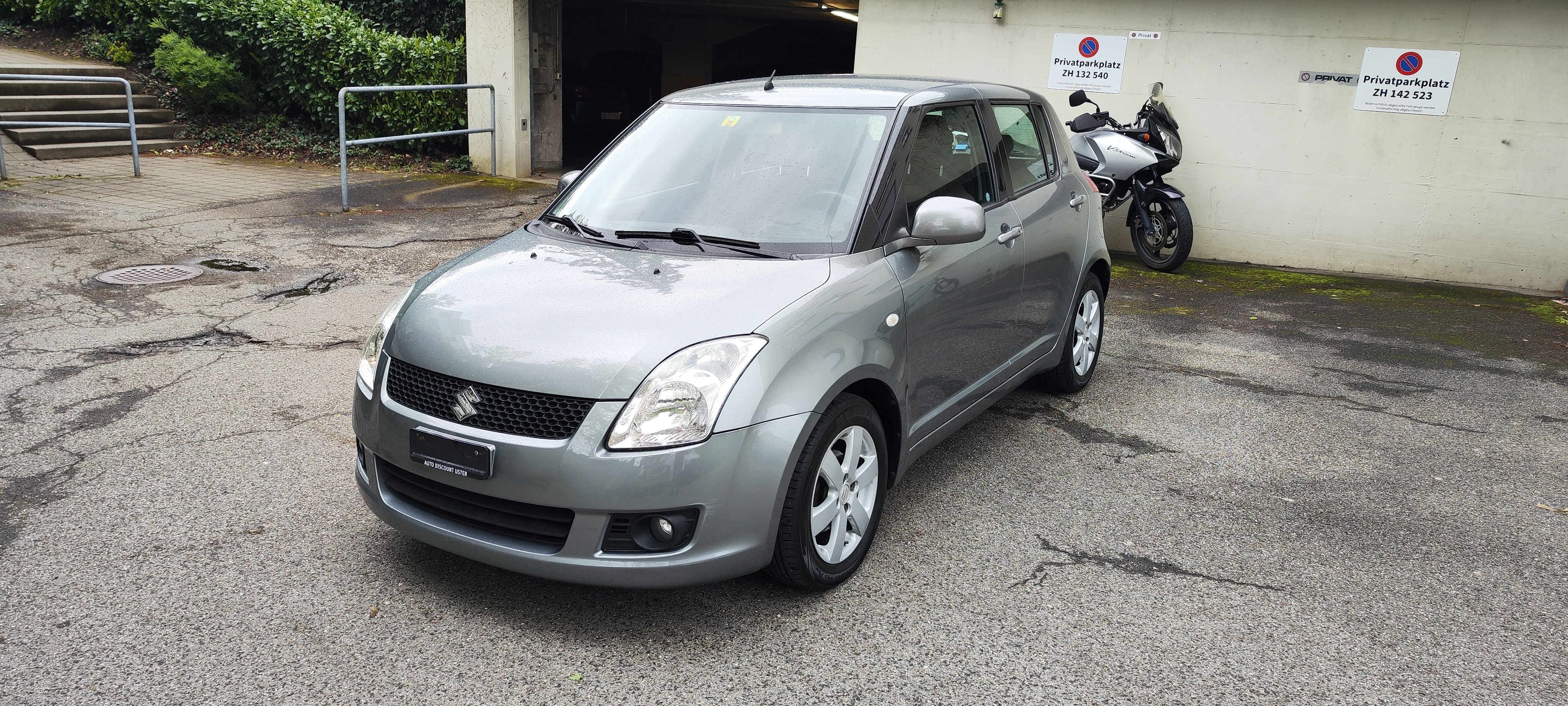 SUZUKI Swift 1.5i 16V VVT GL Top