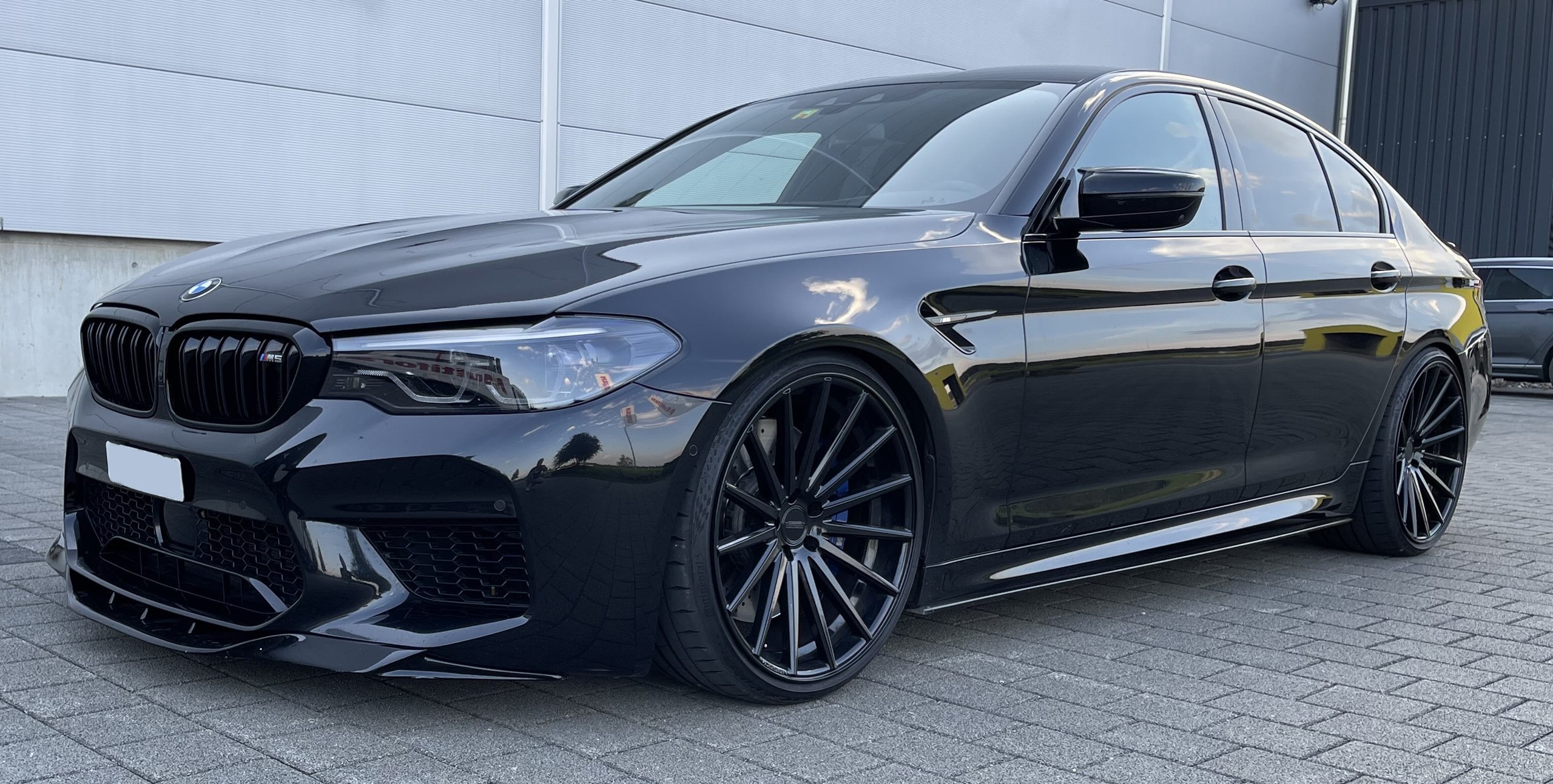 BMW M5 xDrive Competition Drivelogic