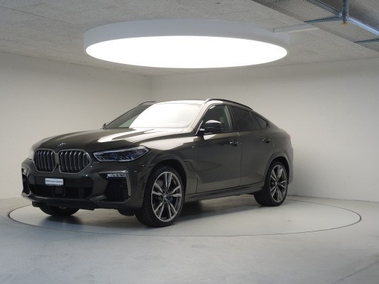 BMW X6 M50i