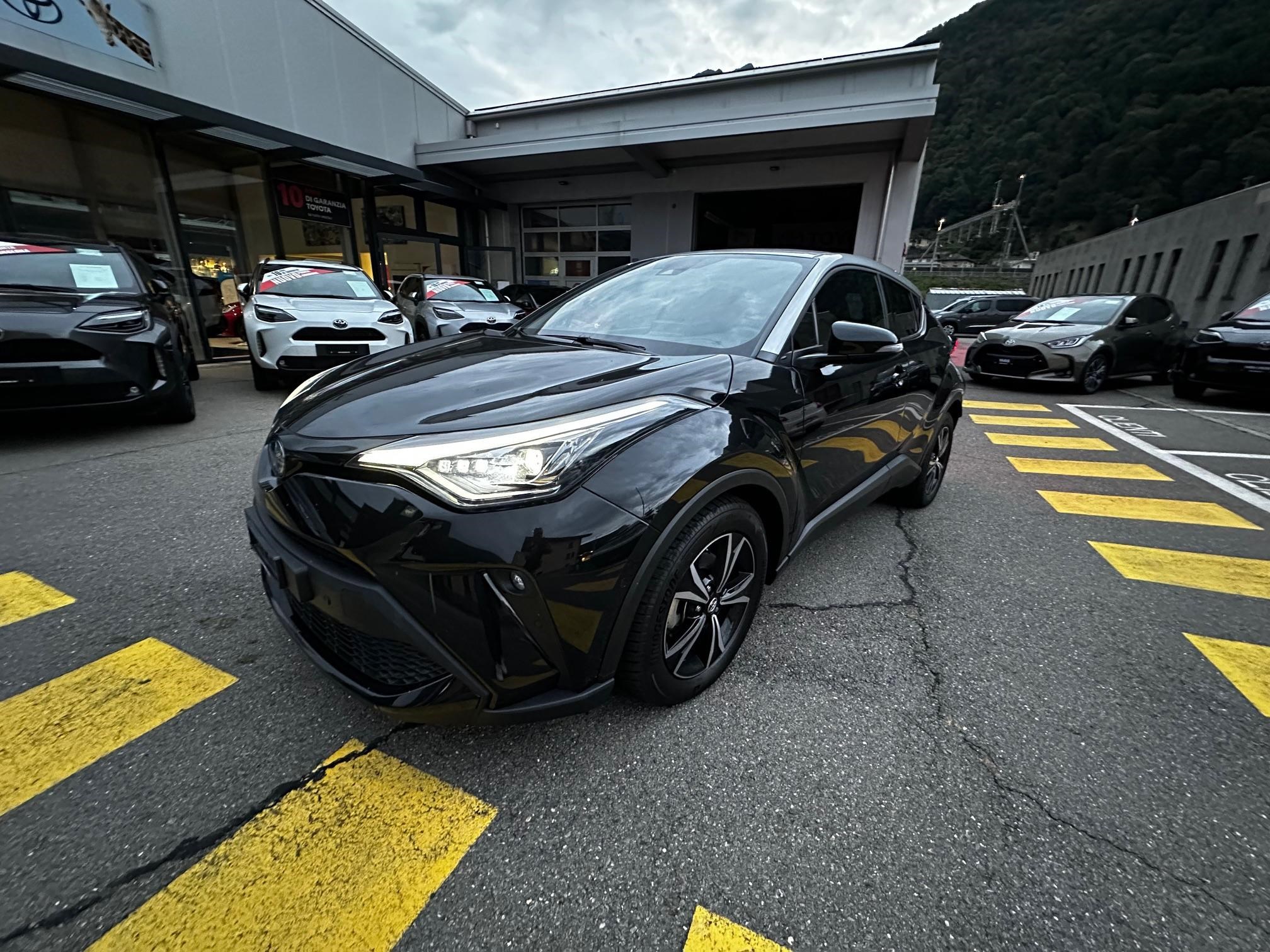 TOYOTA C-HR 2.0 VVTi HSD Move