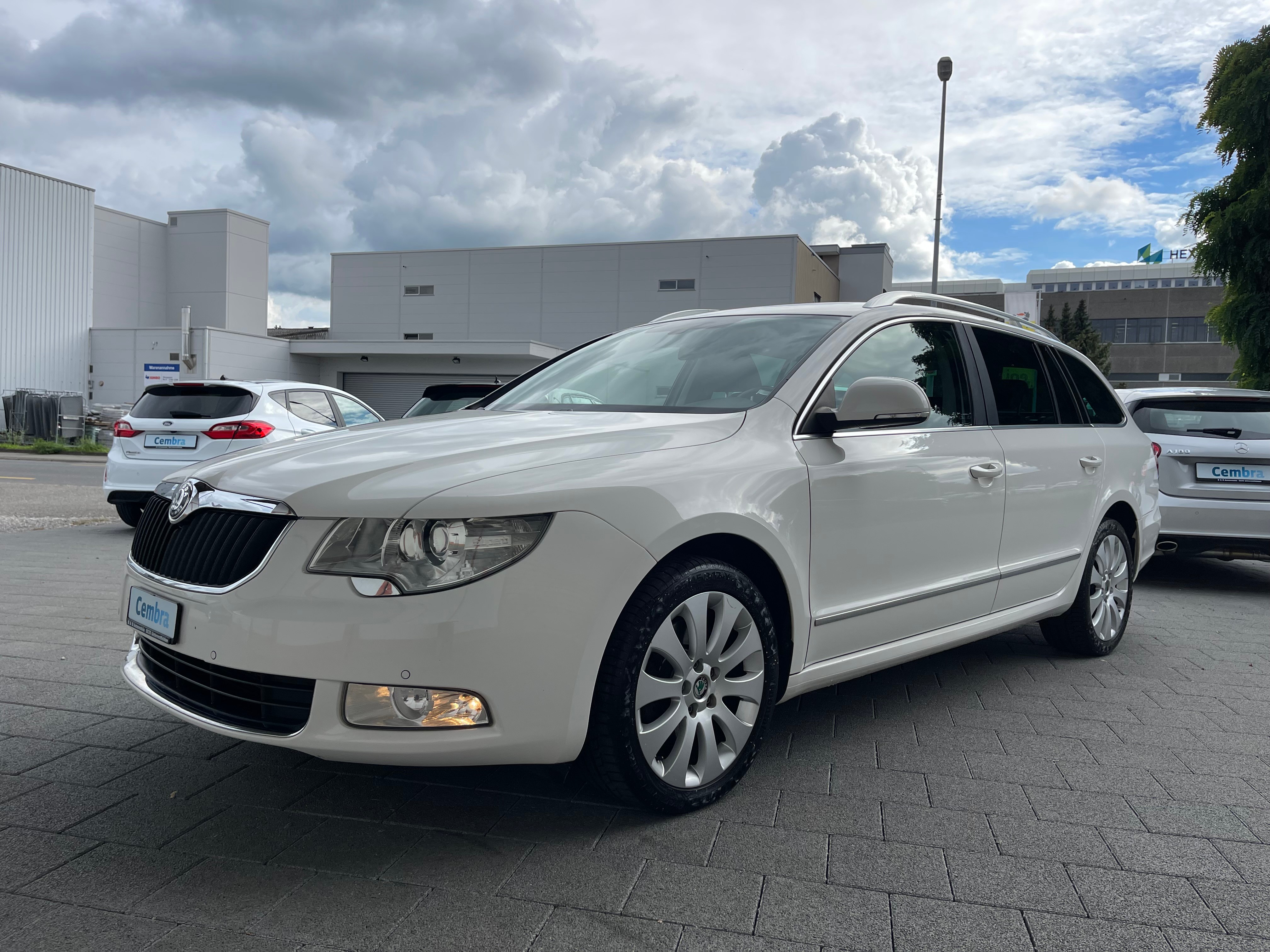 SKODA Superb Combi 2.0 TSI Ambition DSG