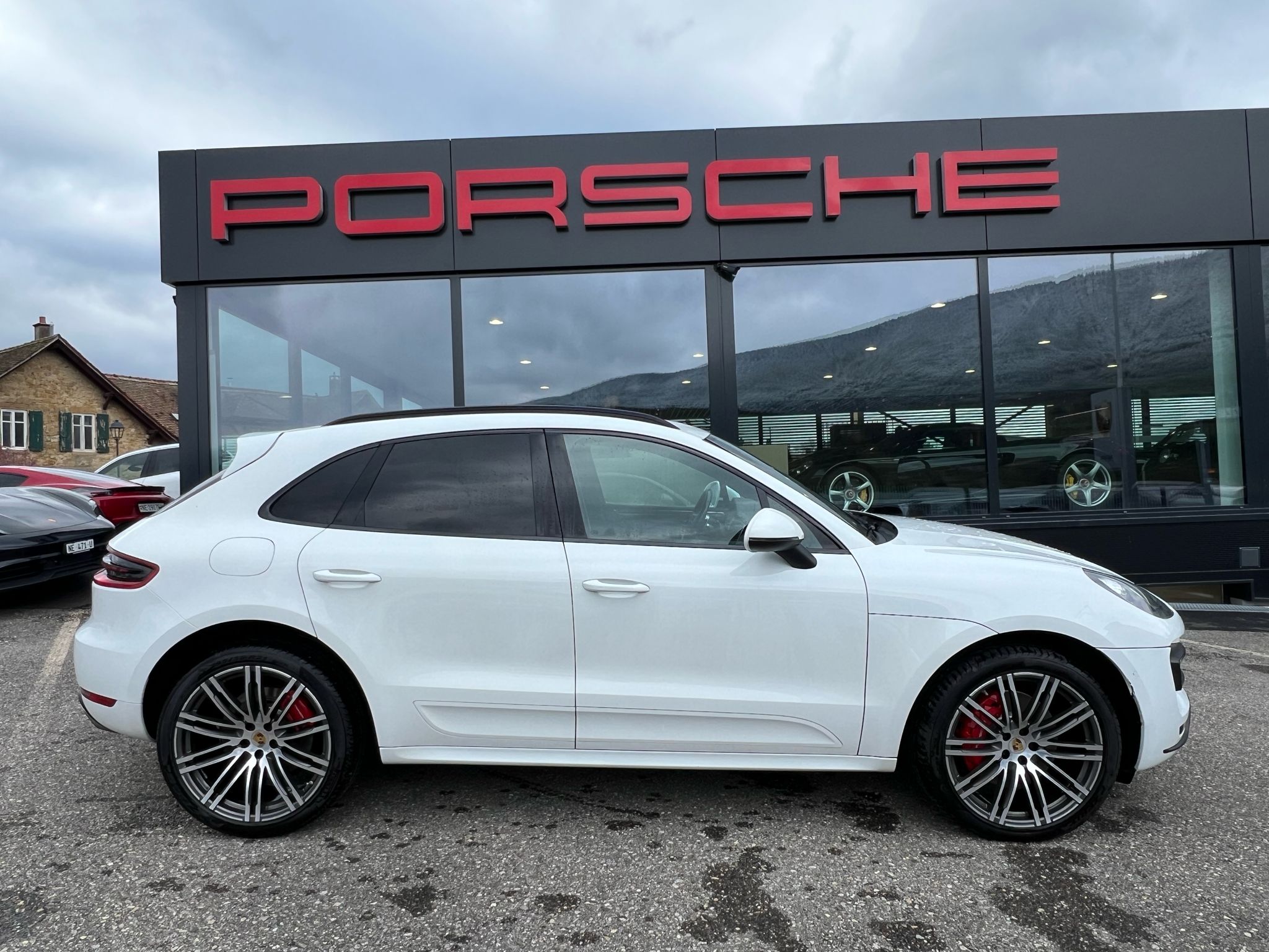 PORSCHE Macan Turbo PDK