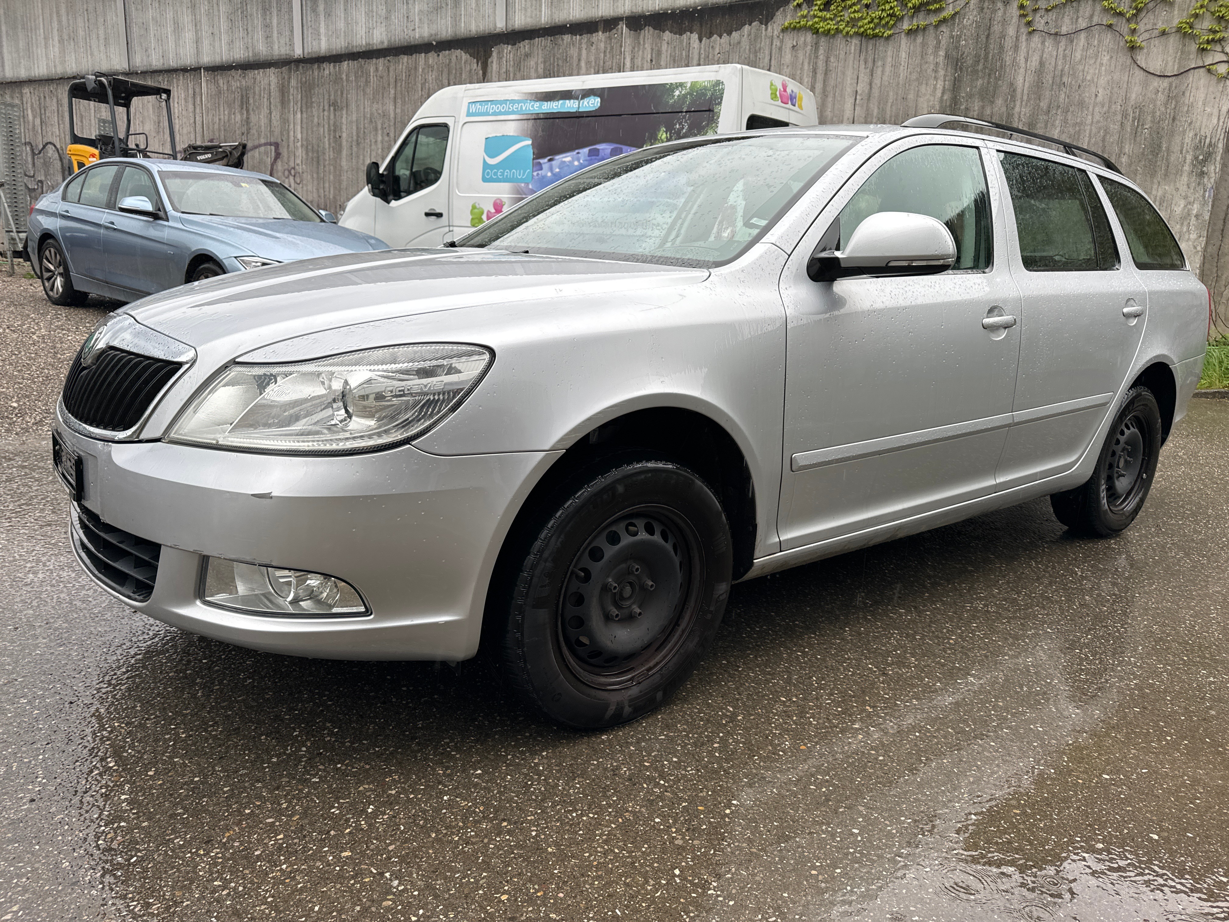 SKODA Octavia Combi 1.6 TDI Ambiente DSG