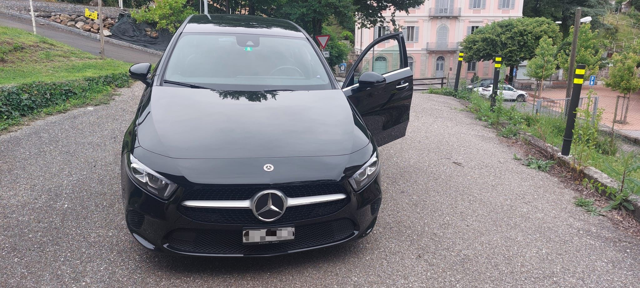 MERCEDES-BENZ A 200 d 4Matic Progressive