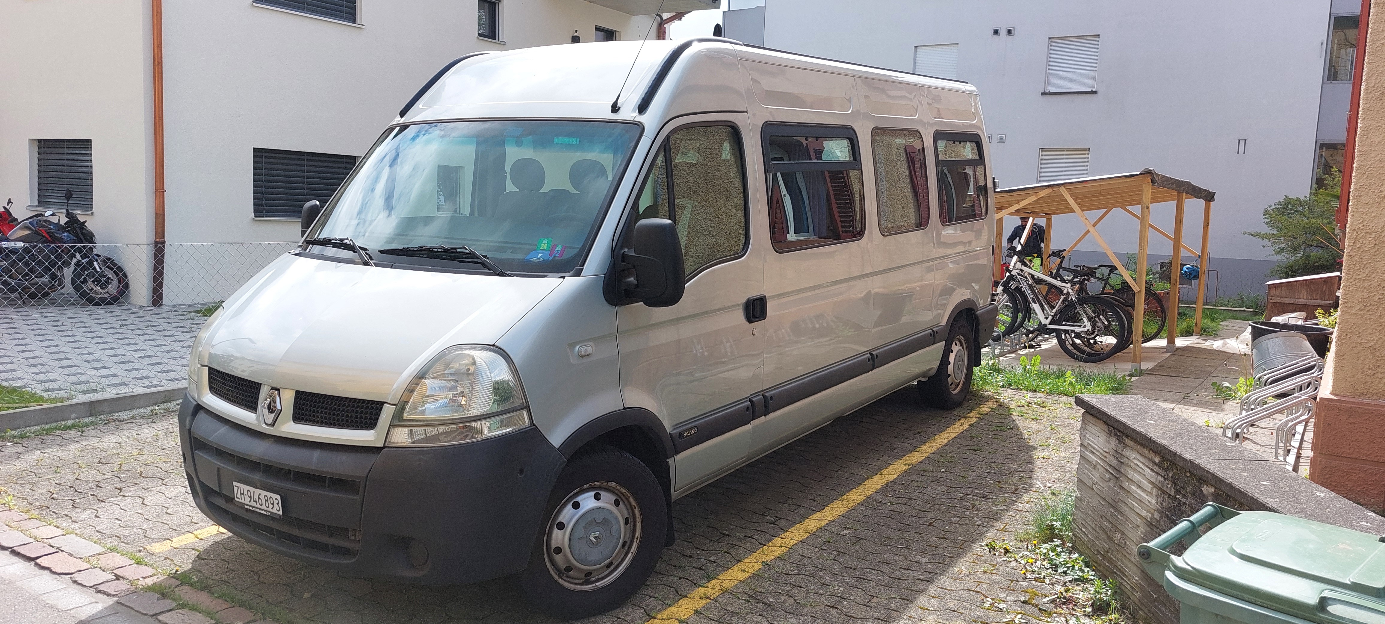 RENAULT Master T35 2.5dCi Minibus