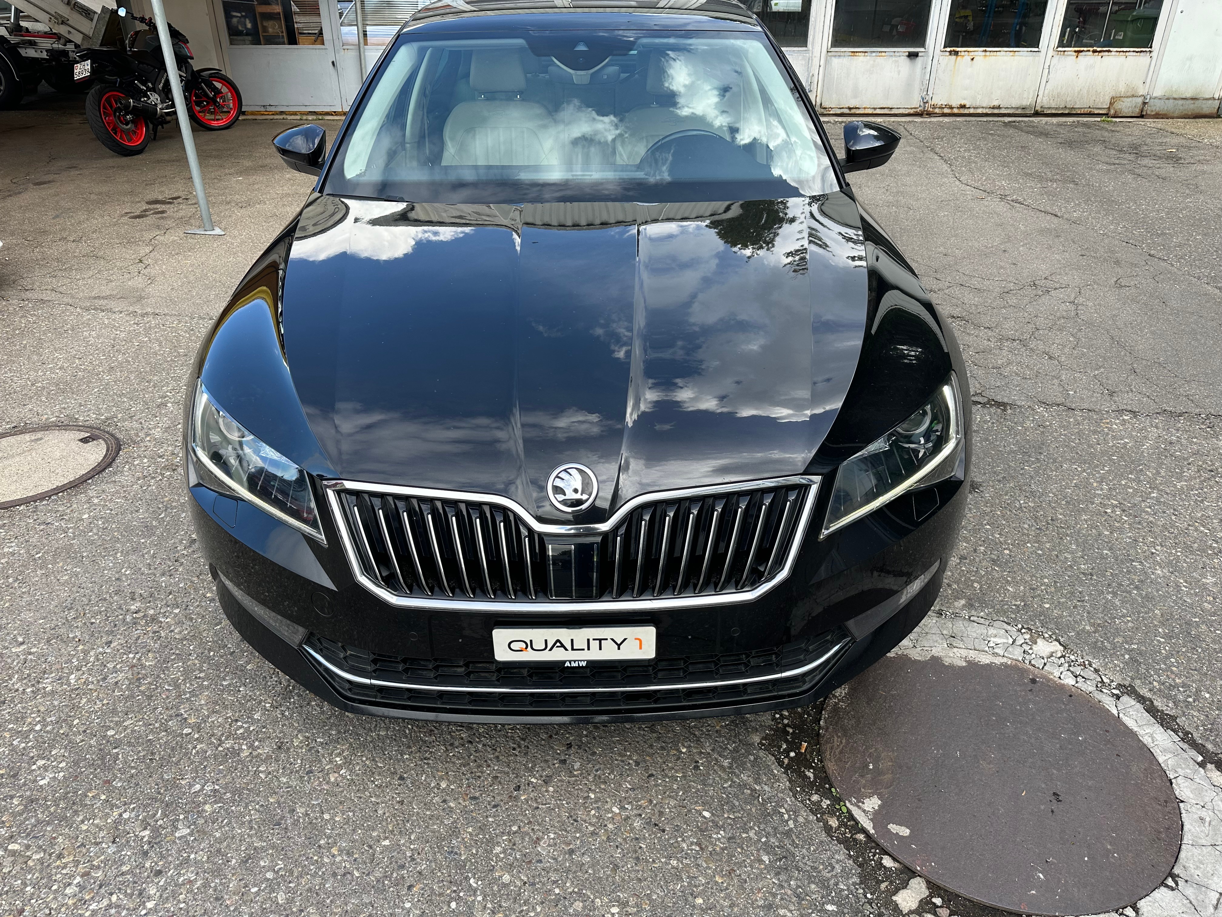 SKODA Superb 2.0 TDi SportLine+ DSG