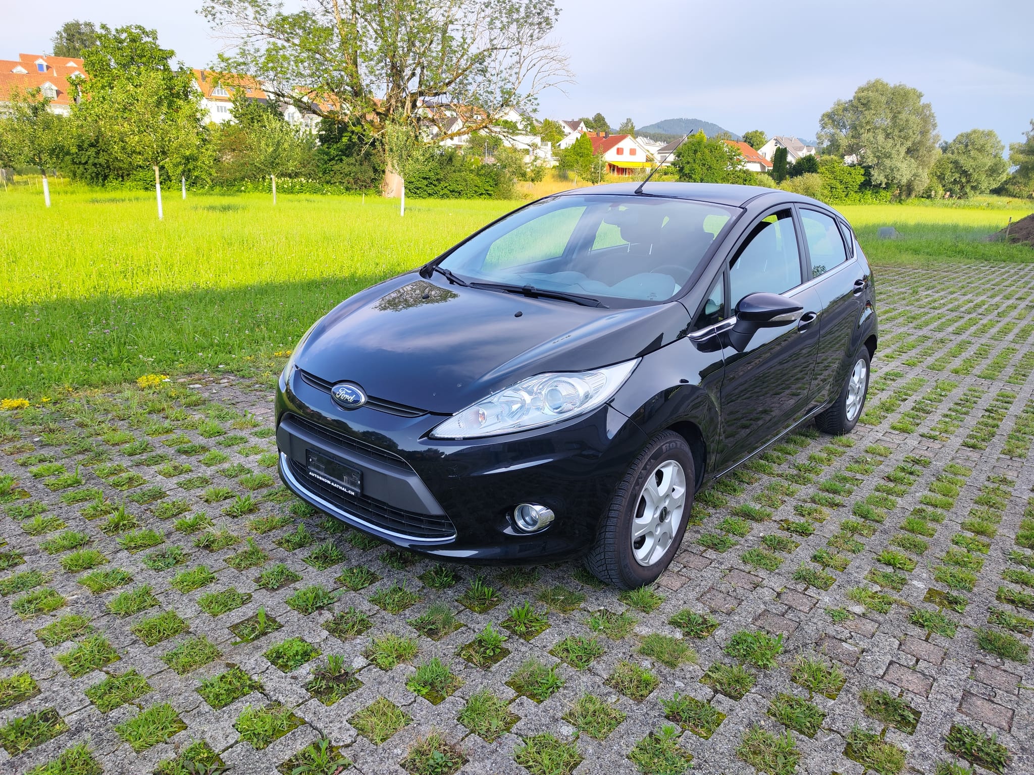 FORD Fiesta 1.4 16V Titanium