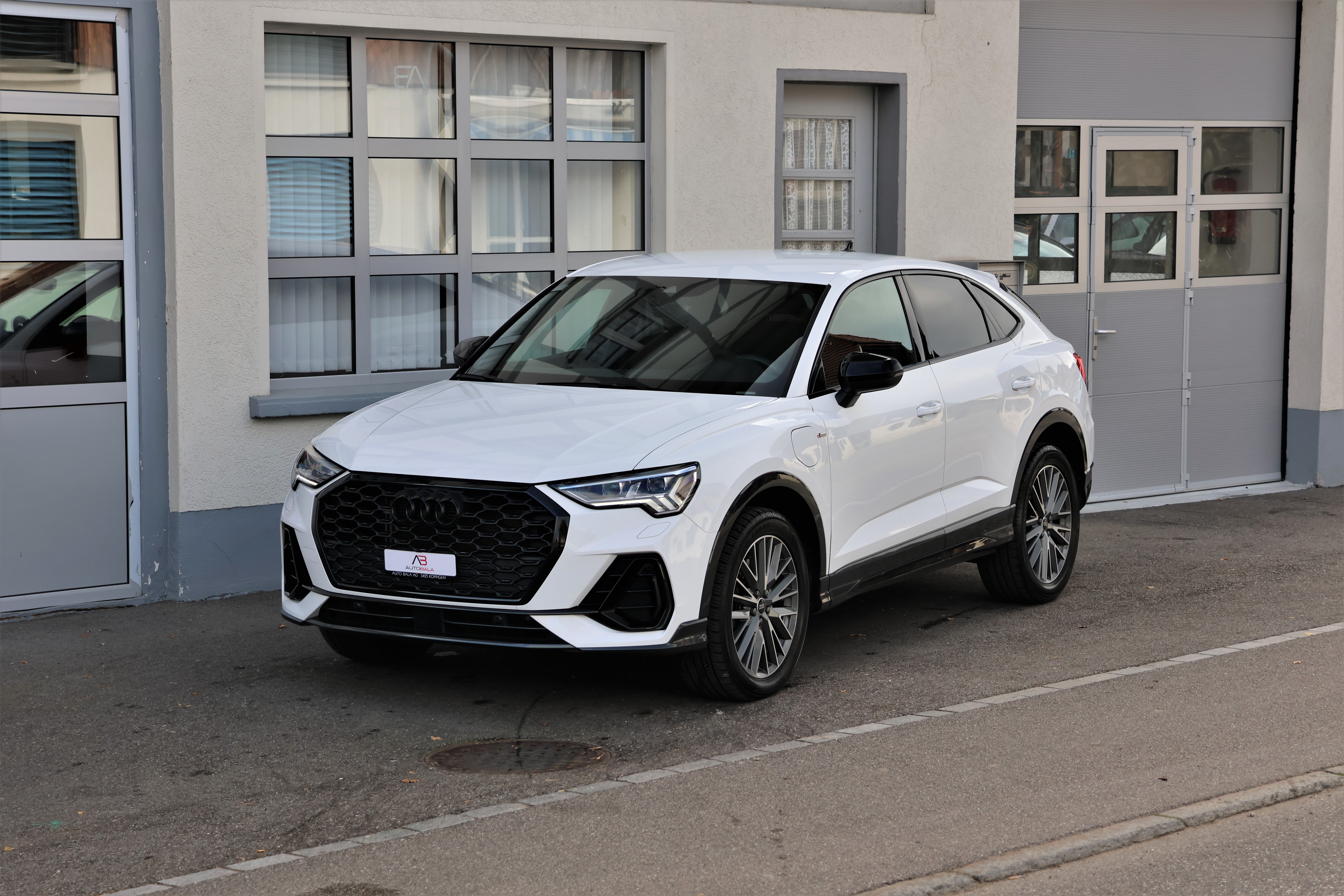 AUDI Q3 Sportback 45 TFSI e S line Attraction (CH)