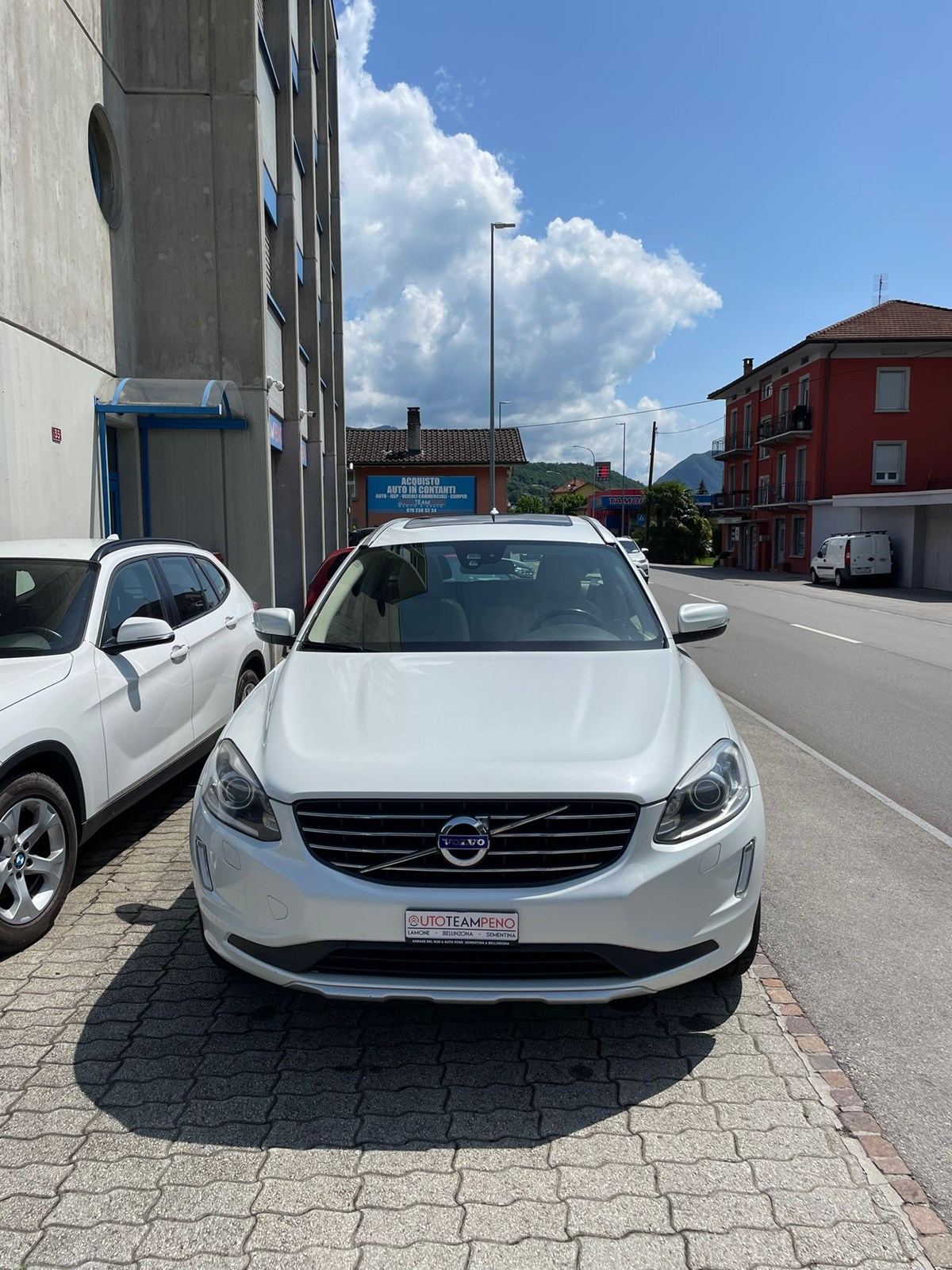 VOLVO XC60 T5 Summum R-Design Powershift