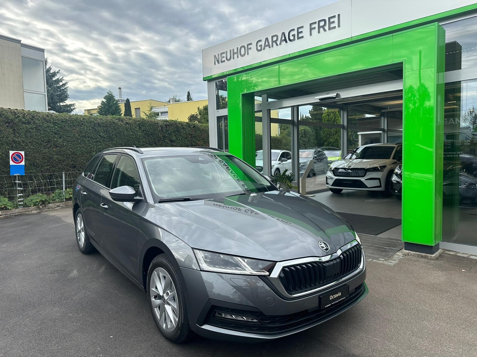 SKODA Octavia Combi 2.0 TDI DSG Ambition