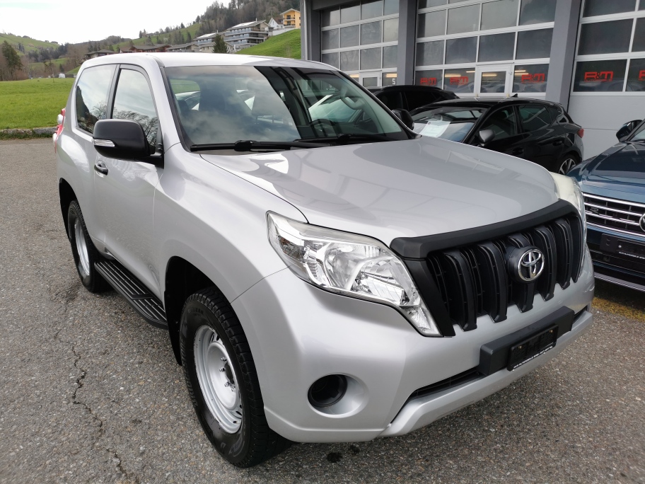 TOYOTA Land Cruiser 3.0 TD Terra Automatic