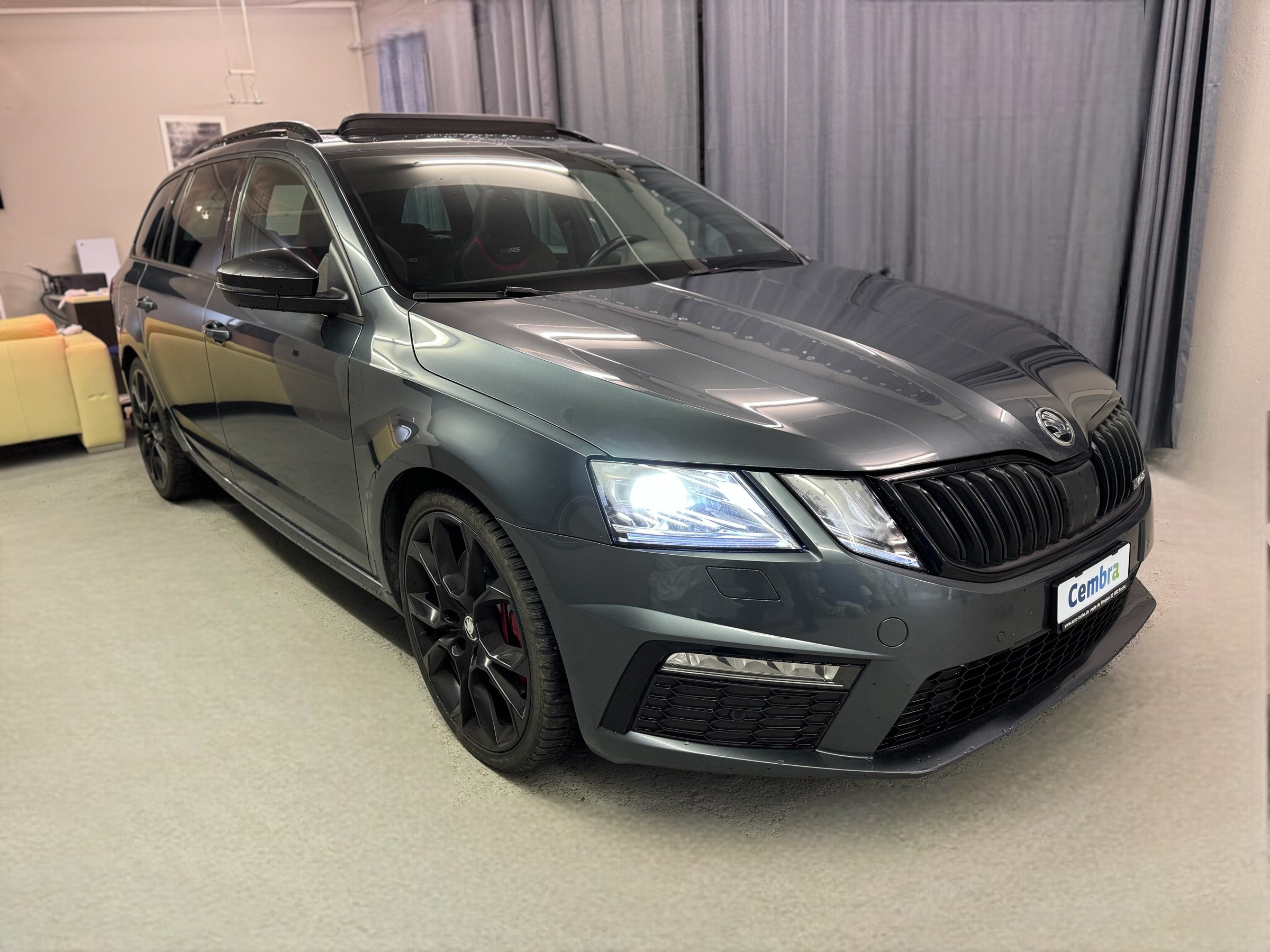 SKODA Octavia Combi 2.0 TSI RS DSG