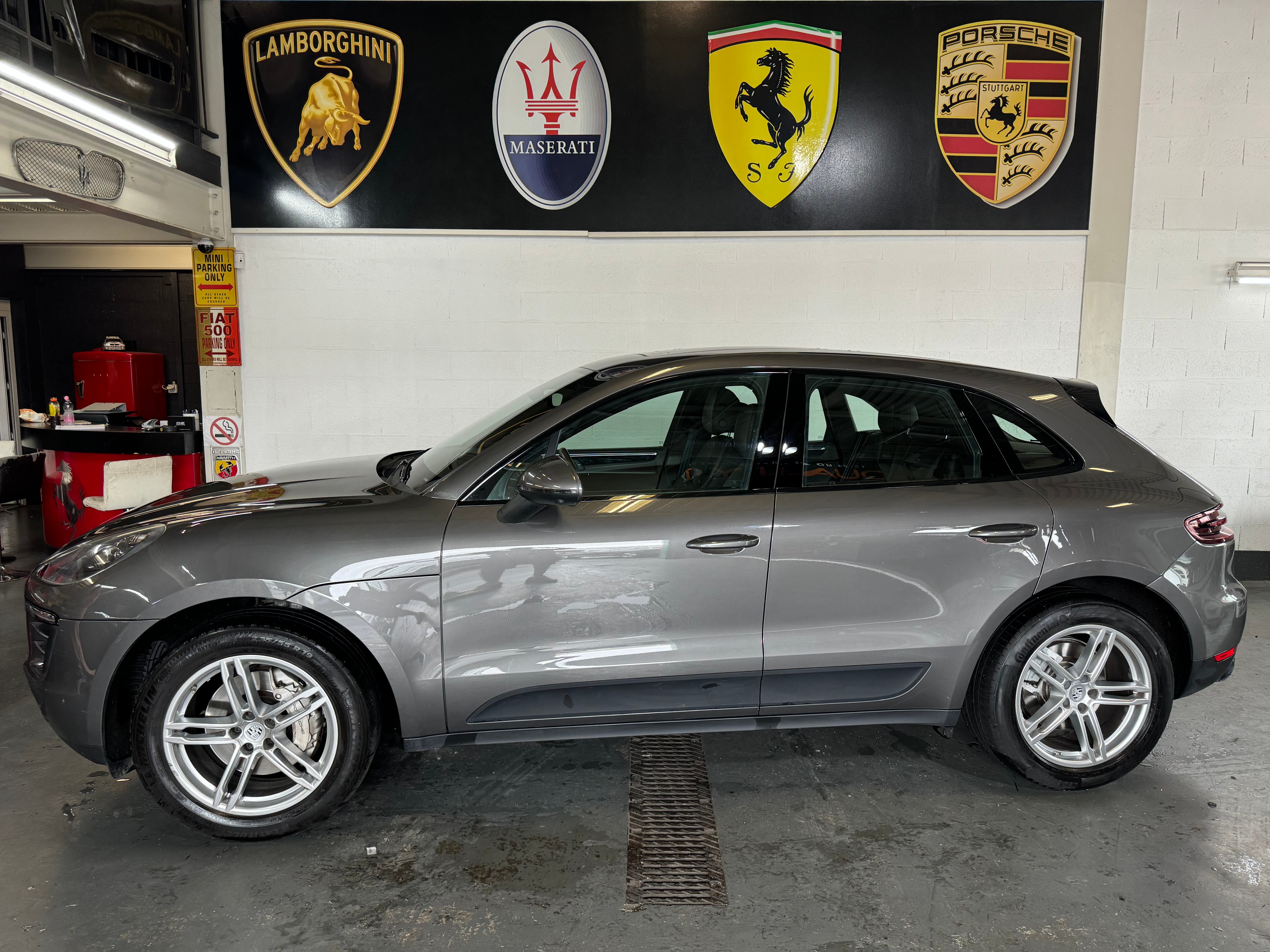 PORSCHE Macan S PDK