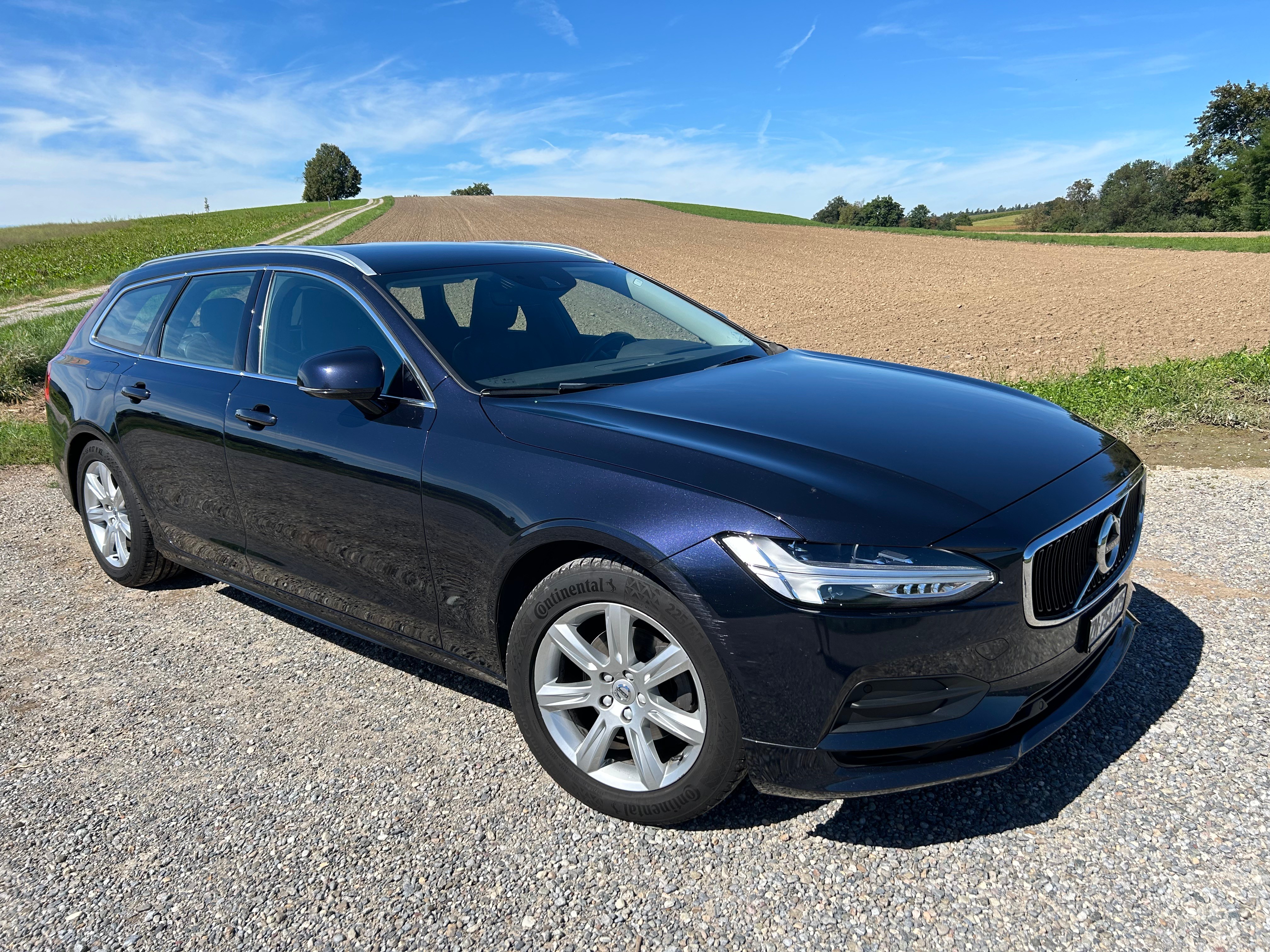 VOLVO V90 D4 Momentum Geartronic