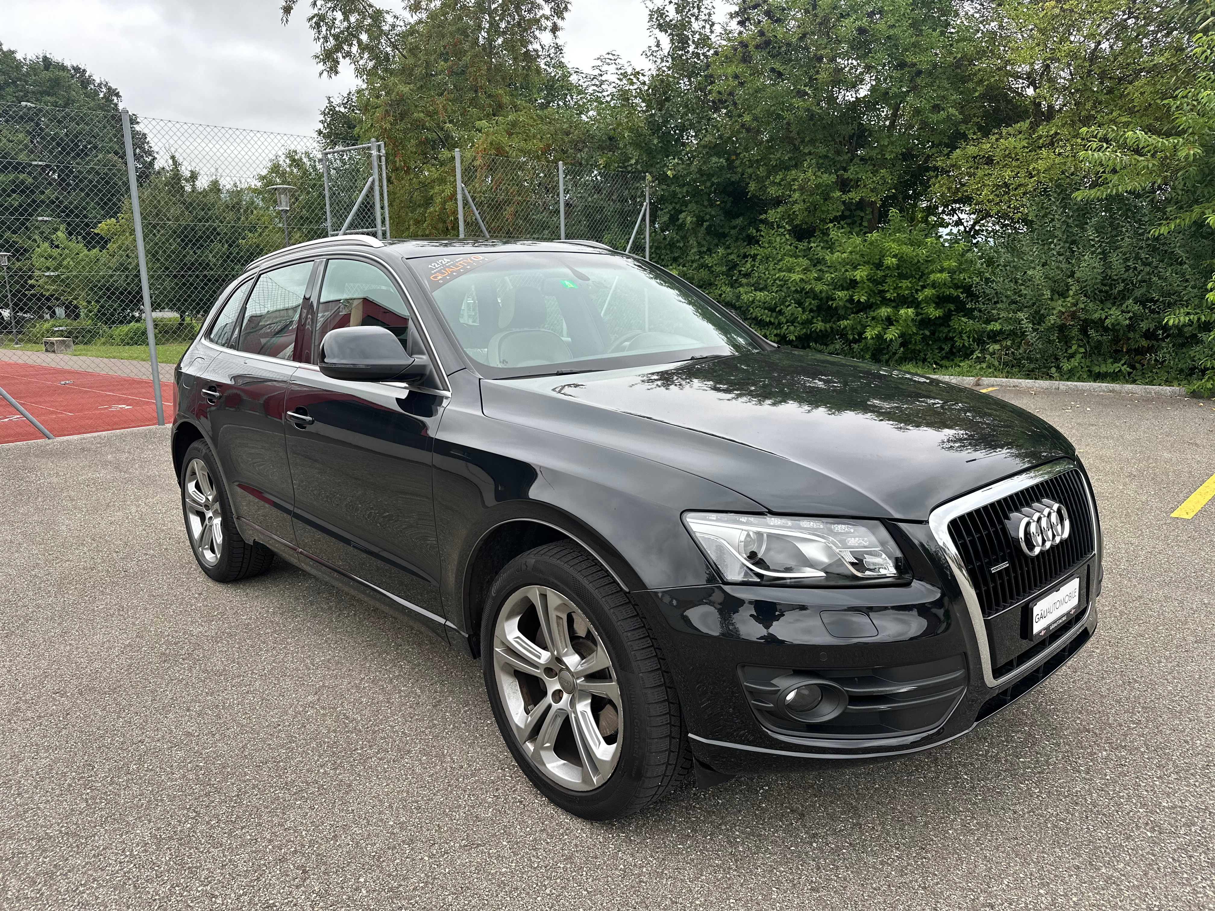 AUDI Q5 3.2 FSI quattro S-tronic