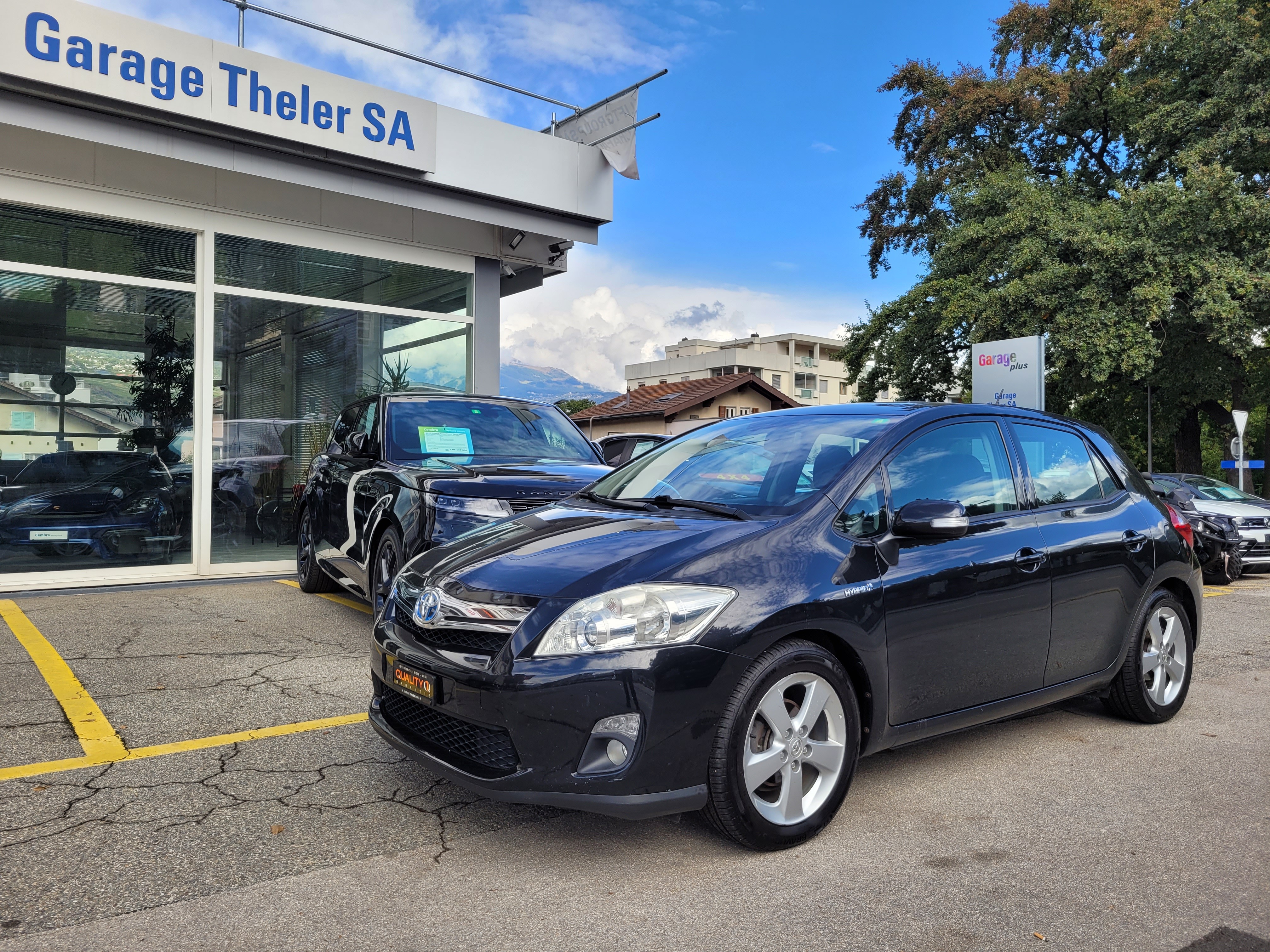 TOYOTA Auris 1.8 16V HSD Linea Sol