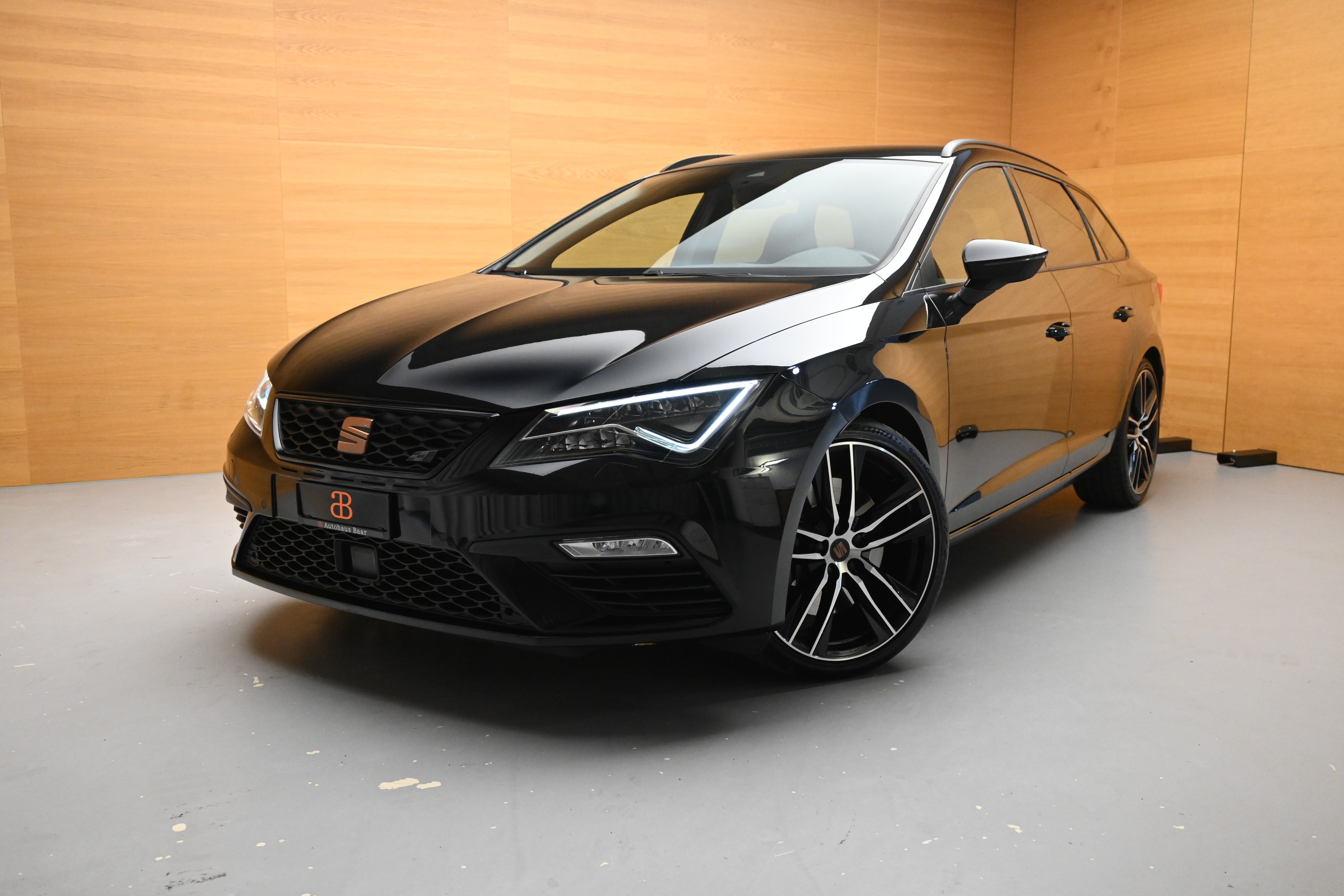 SEAT Leon ST 2.0 TSI Cupra 300 4 Drive DSG