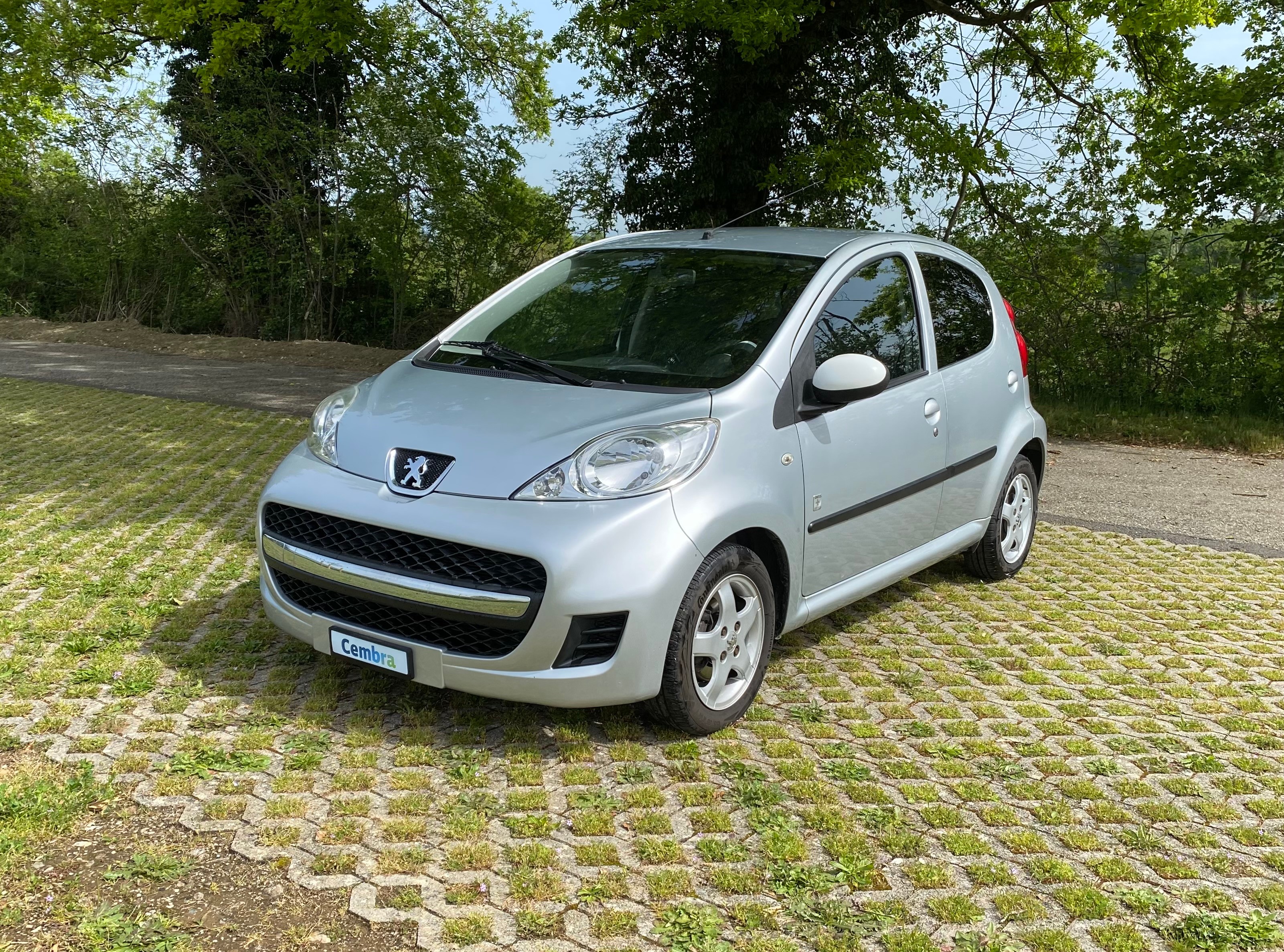 PEUGEOT 107 1.0 Swiss Edition