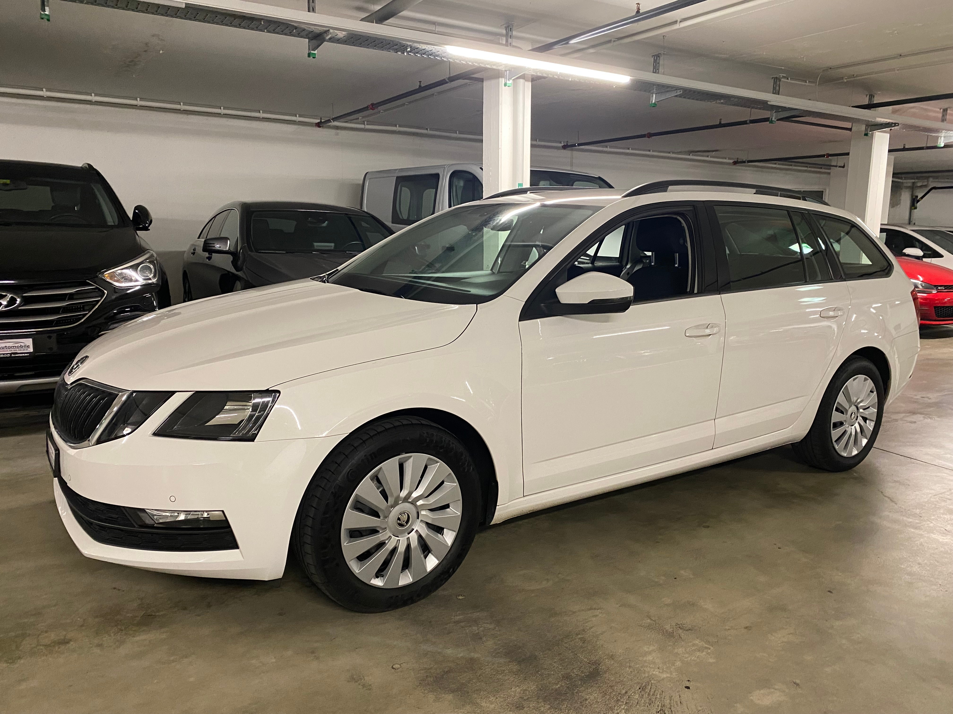 SKODA Octavia Combi 1.6 TDI Ambition DSG