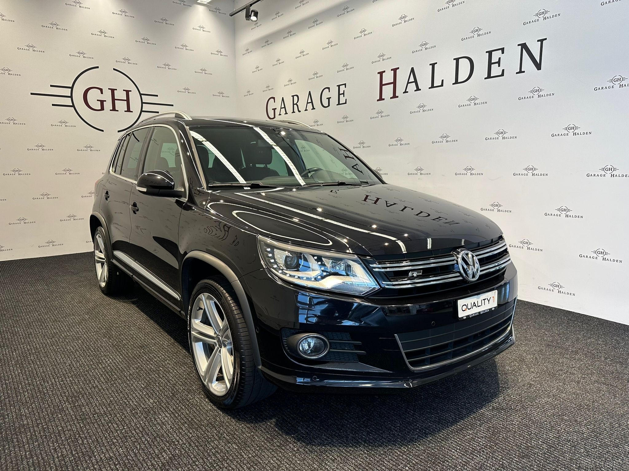 VW Tiguan 2.0 TSI R-Line Design 4Motion DSG