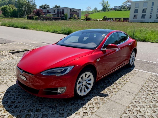 TESLA Model S 90 D