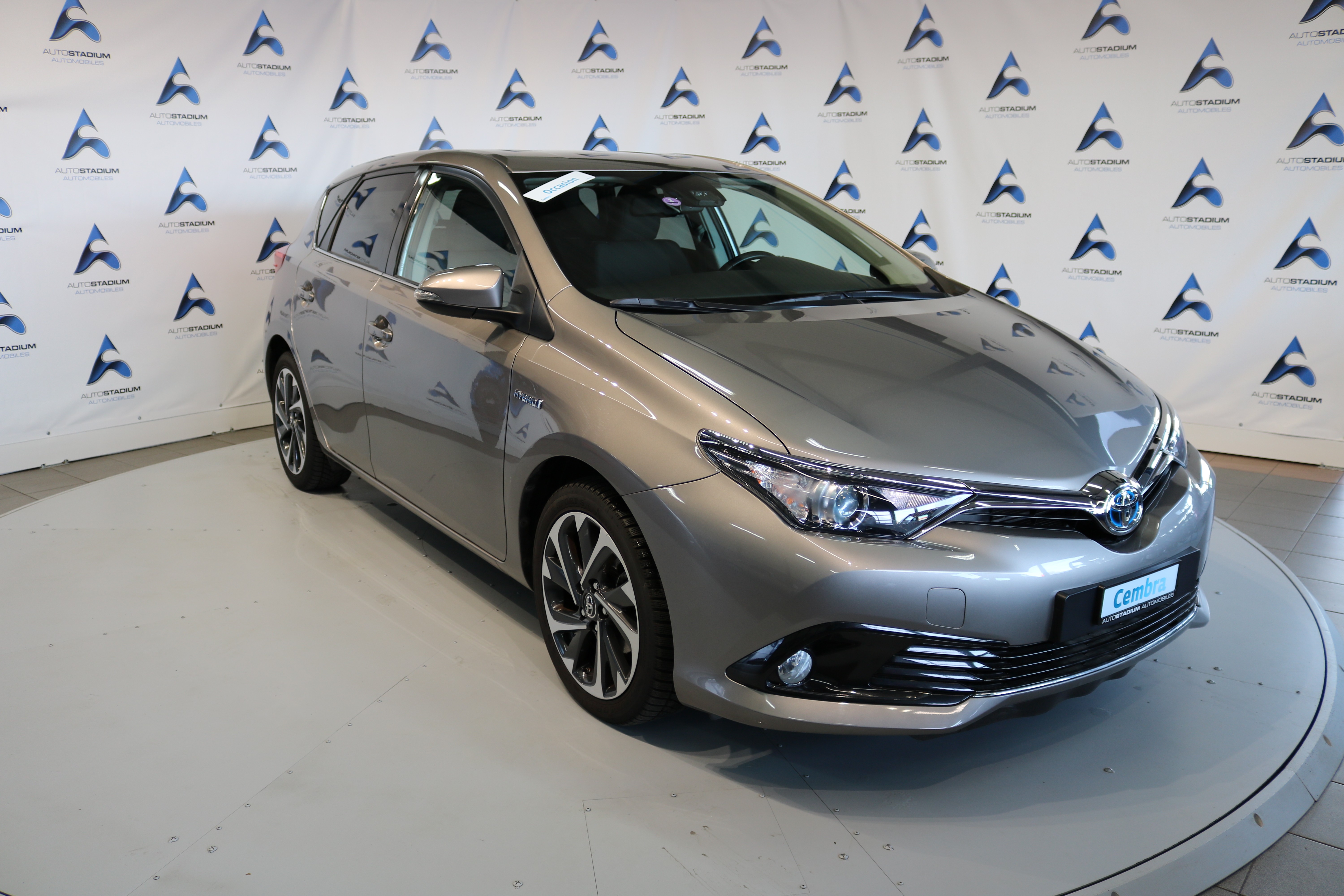 TOYOTA Auris 1.8 HSD Trend e-CVT