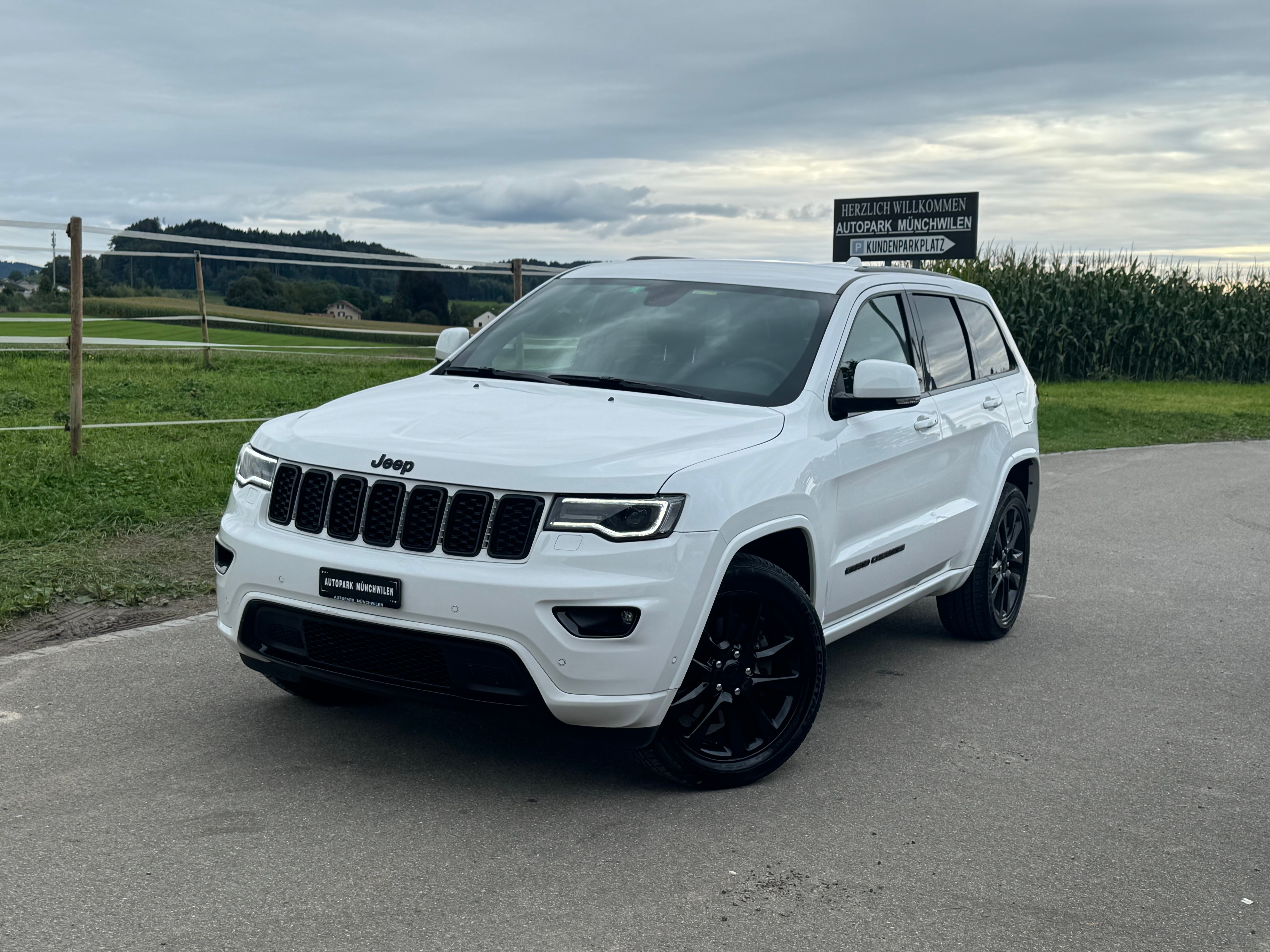 JEEP Grand Cherokee 3.0 CRD Night Eagle Automatic