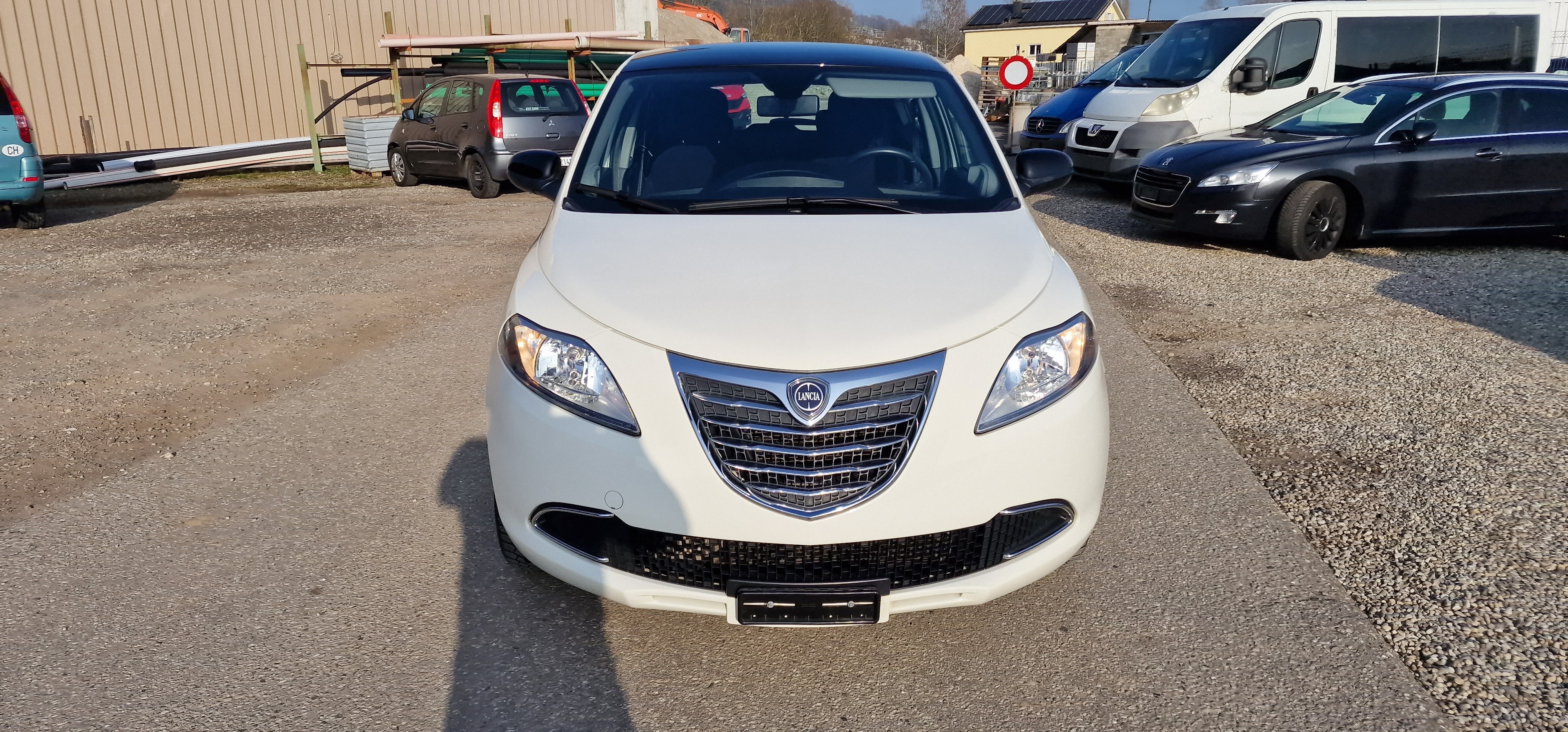 LANCIA Ypsilon 0.9 TwinAir Black&Red