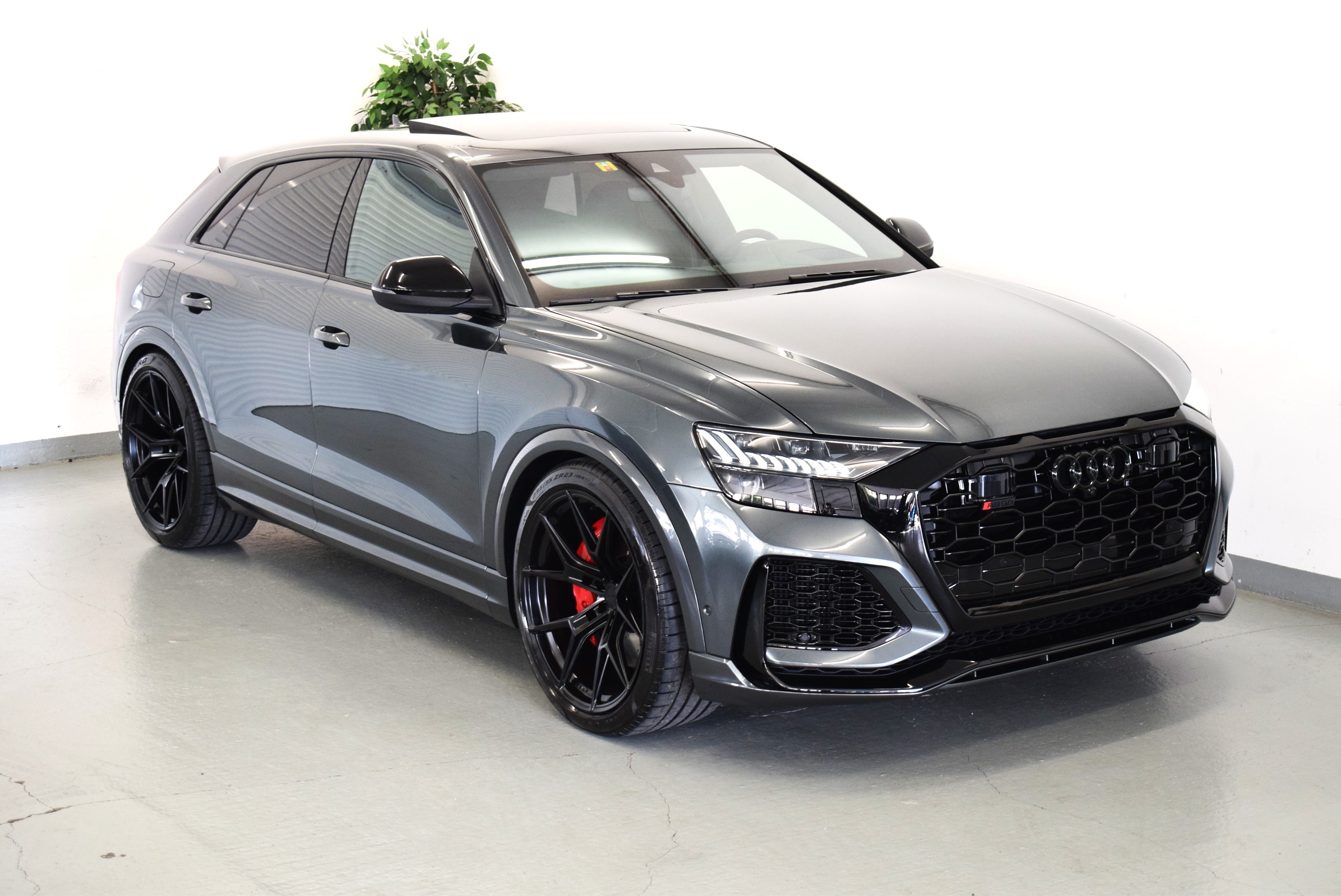 AUDI RSQ8 quattro tiptronic