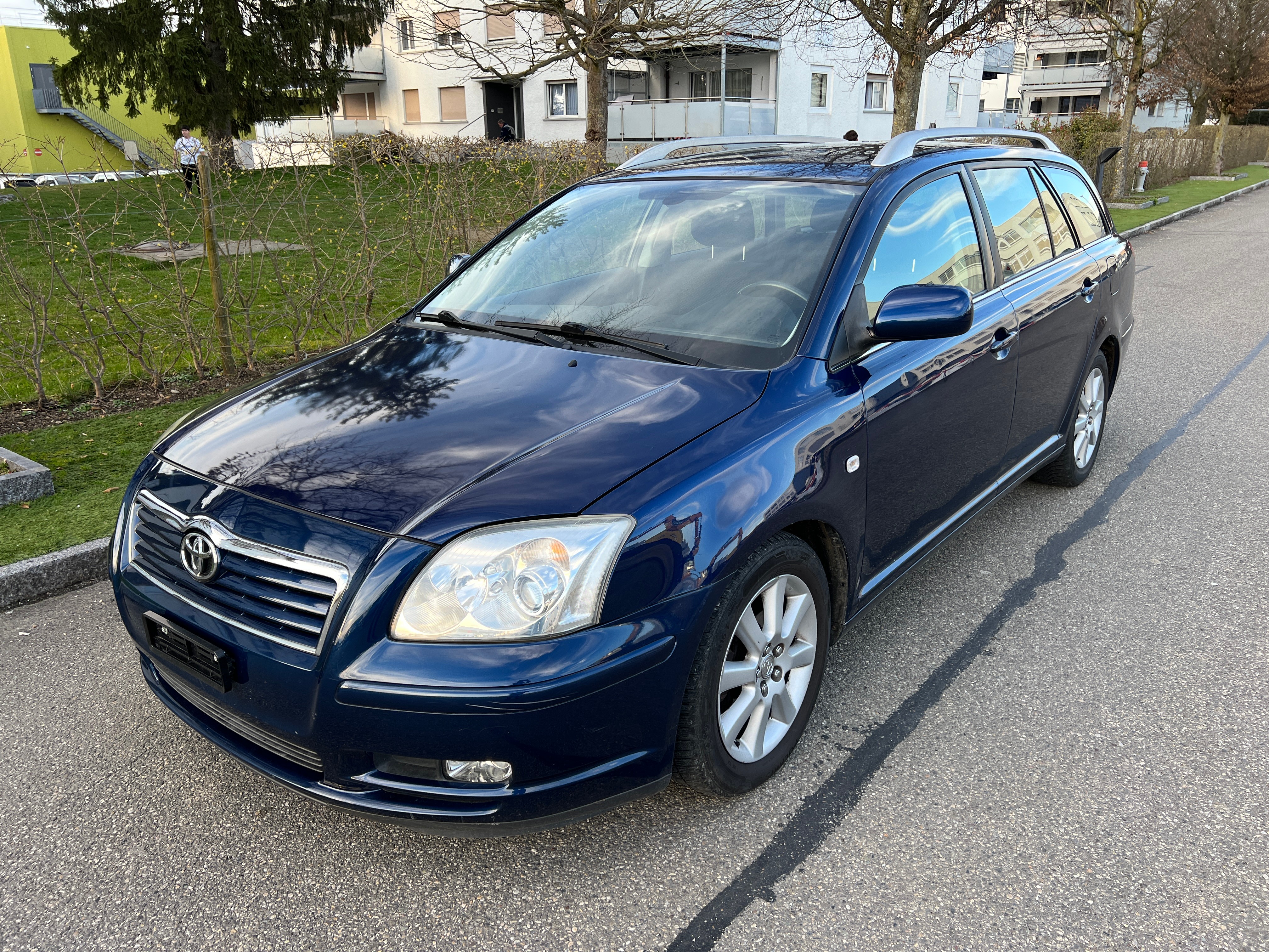 TOYOTA Avensis 2.0 D4 VVT-i Linea Sol Sportswagon