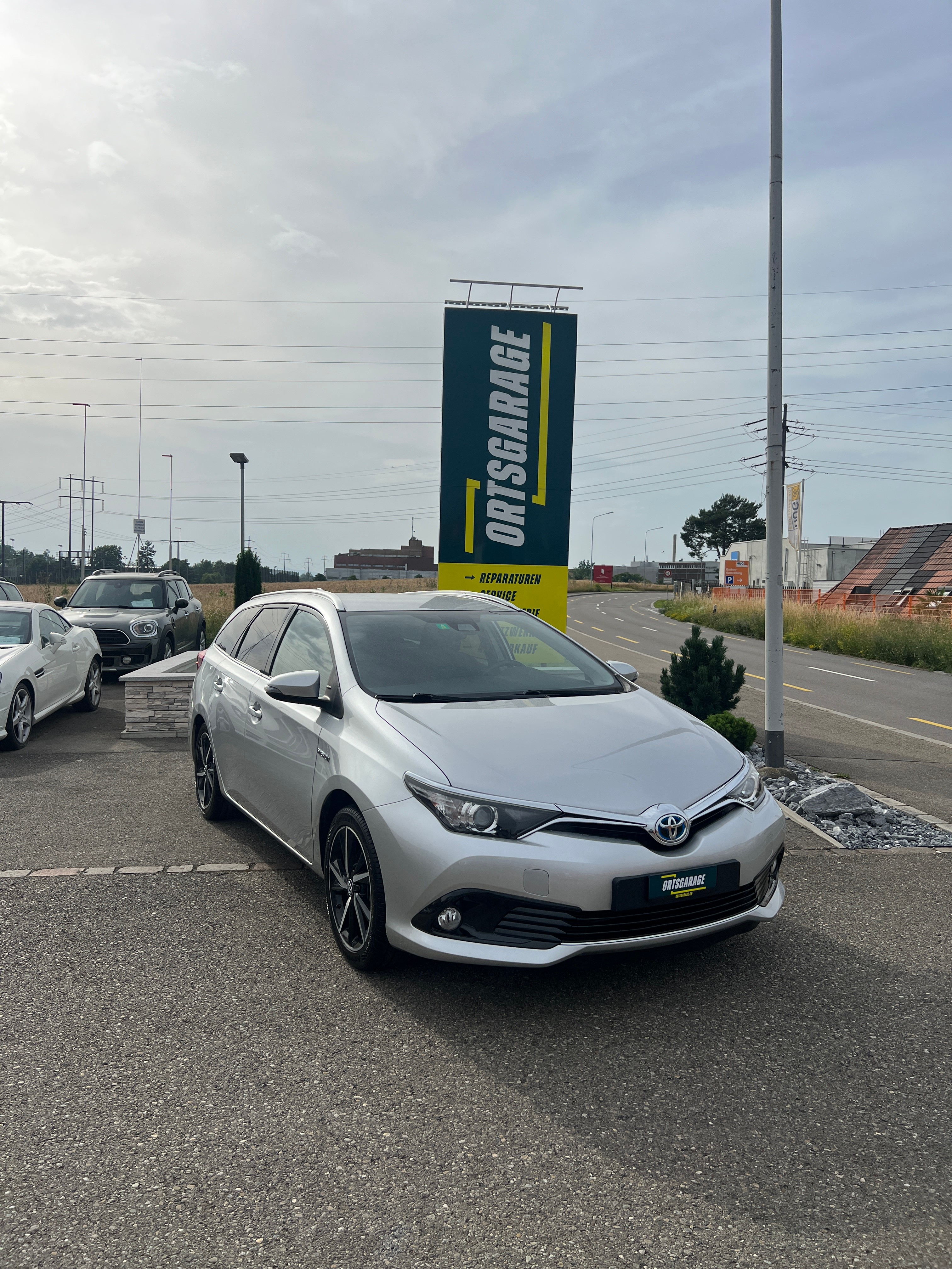 TOYOTA Auris Touring Sports 1.8 HSD Active e-CVT