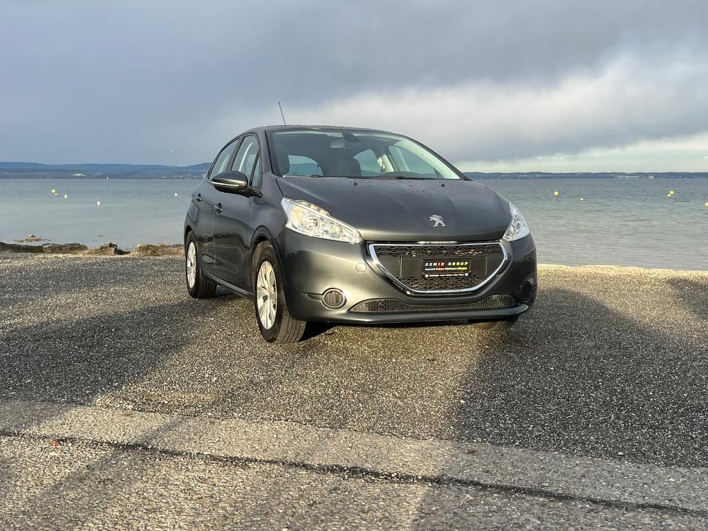 PEUGEOT 208 1.2 VTI Style