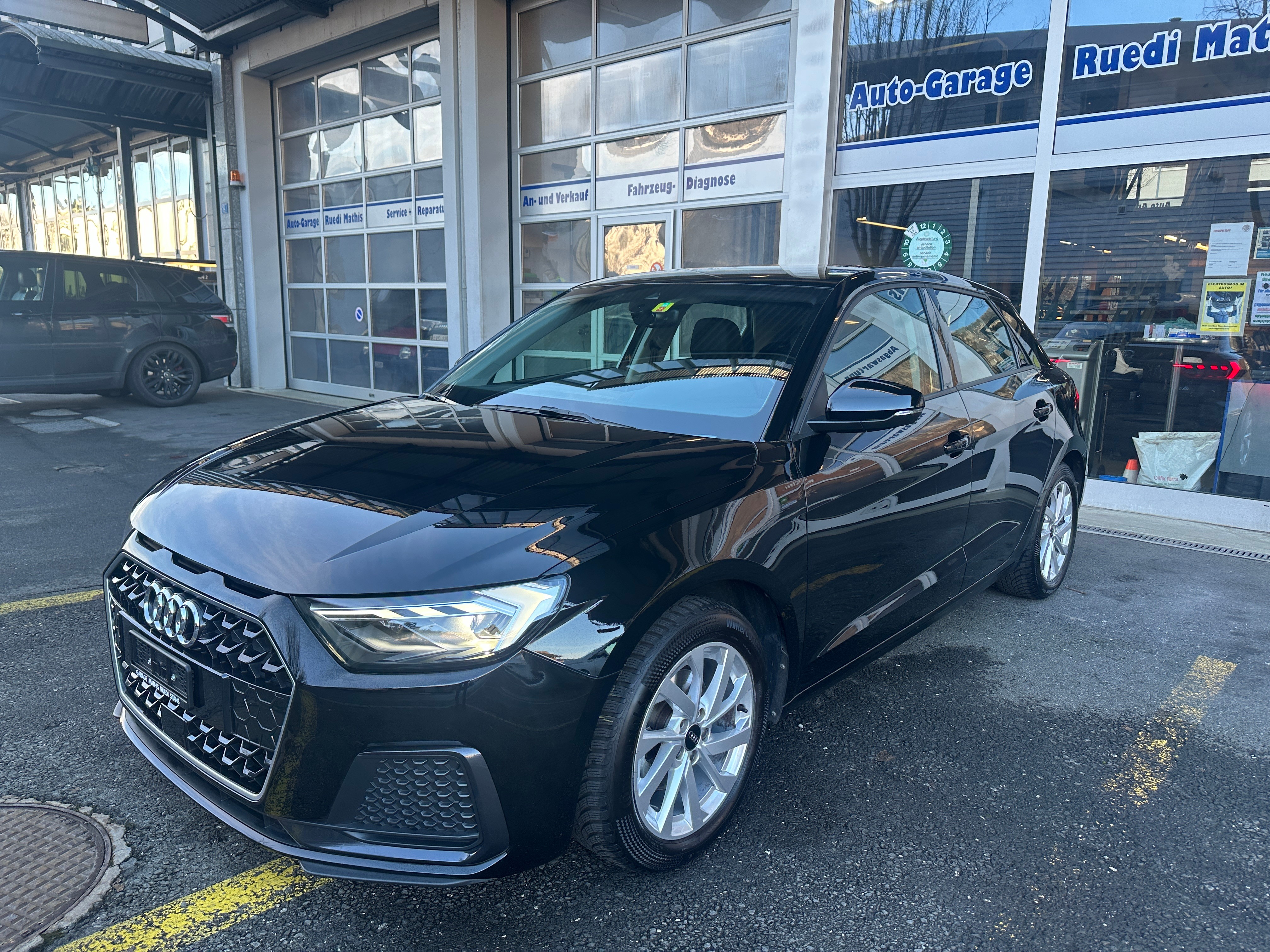 AUDI A1 Sportback 30 TFSI advanced Attraction S-Tronic mythosschwarz-met.