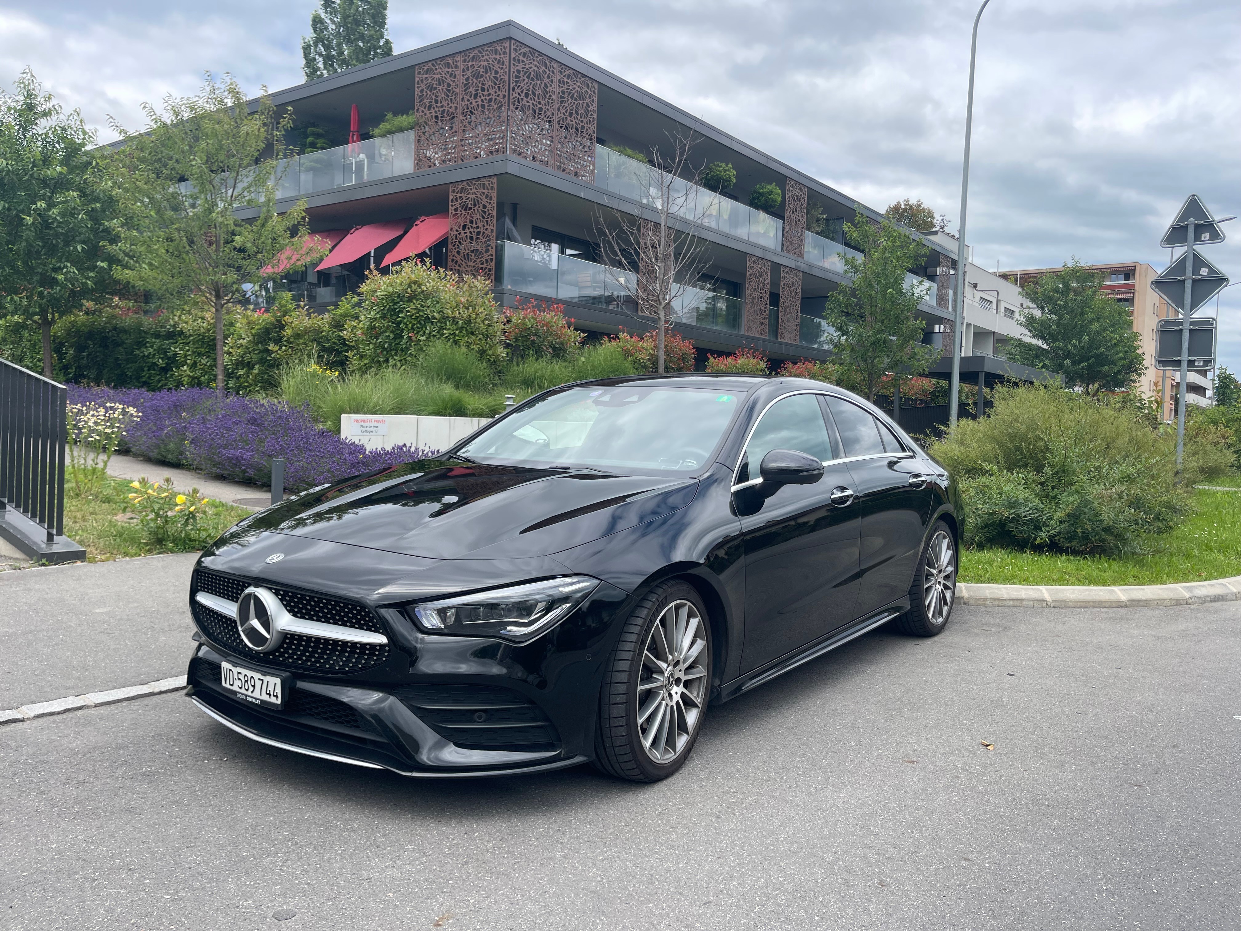 MERCEDES-BENZ CLA 220 AMG Line 7G-DCT 4Matic