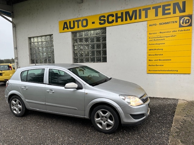 OPEL Astra 1.8i 16V Diamond Automatic