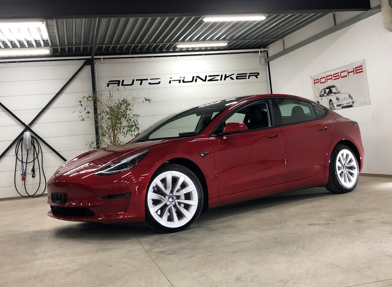 TESLA Model 3 Long Range Dual Motor AWD 498PS / Facelift / Wärmepumpe