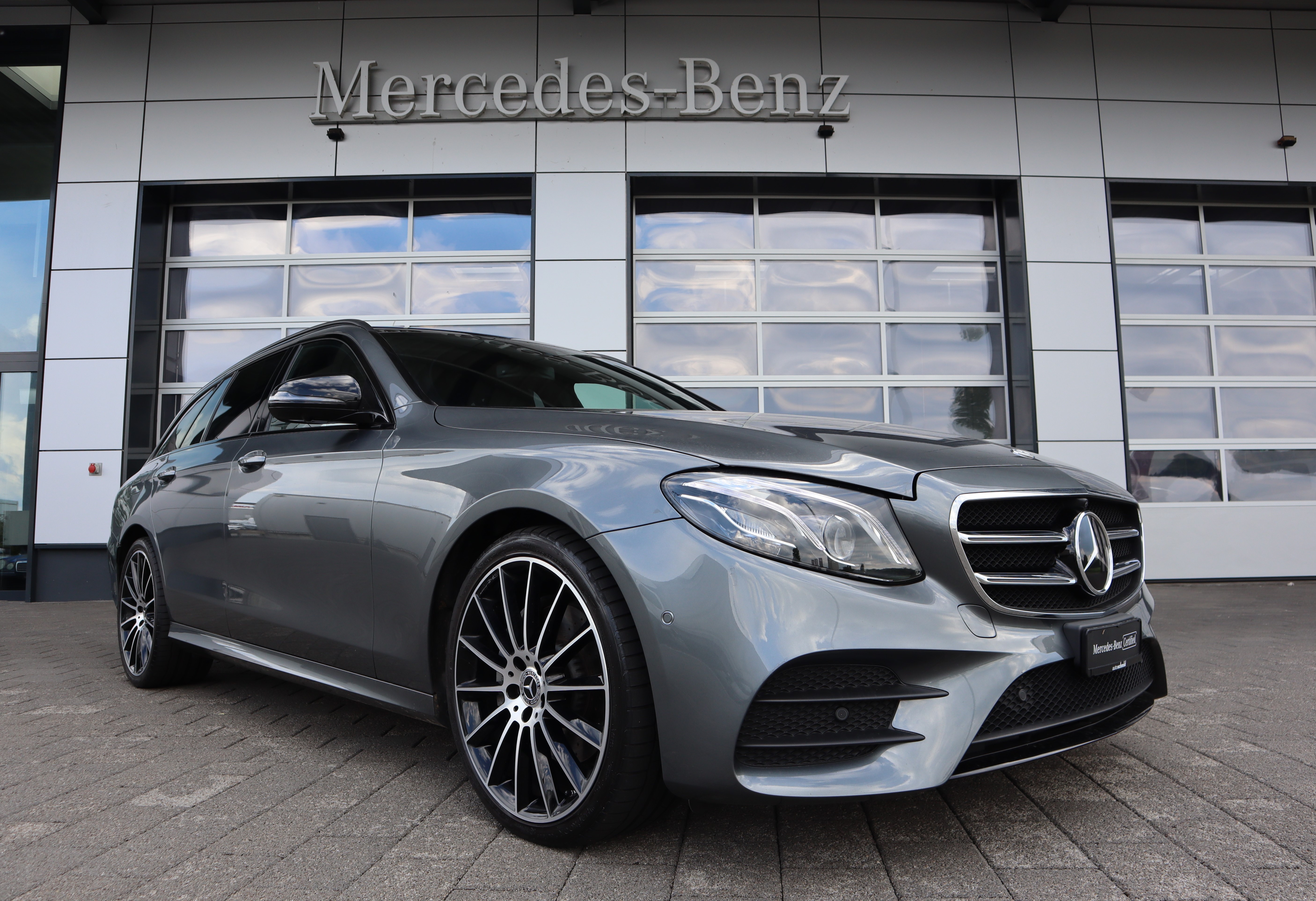 MERCEDES-BENZ E 220 d AMG Line 4Matic 9G-Tronic