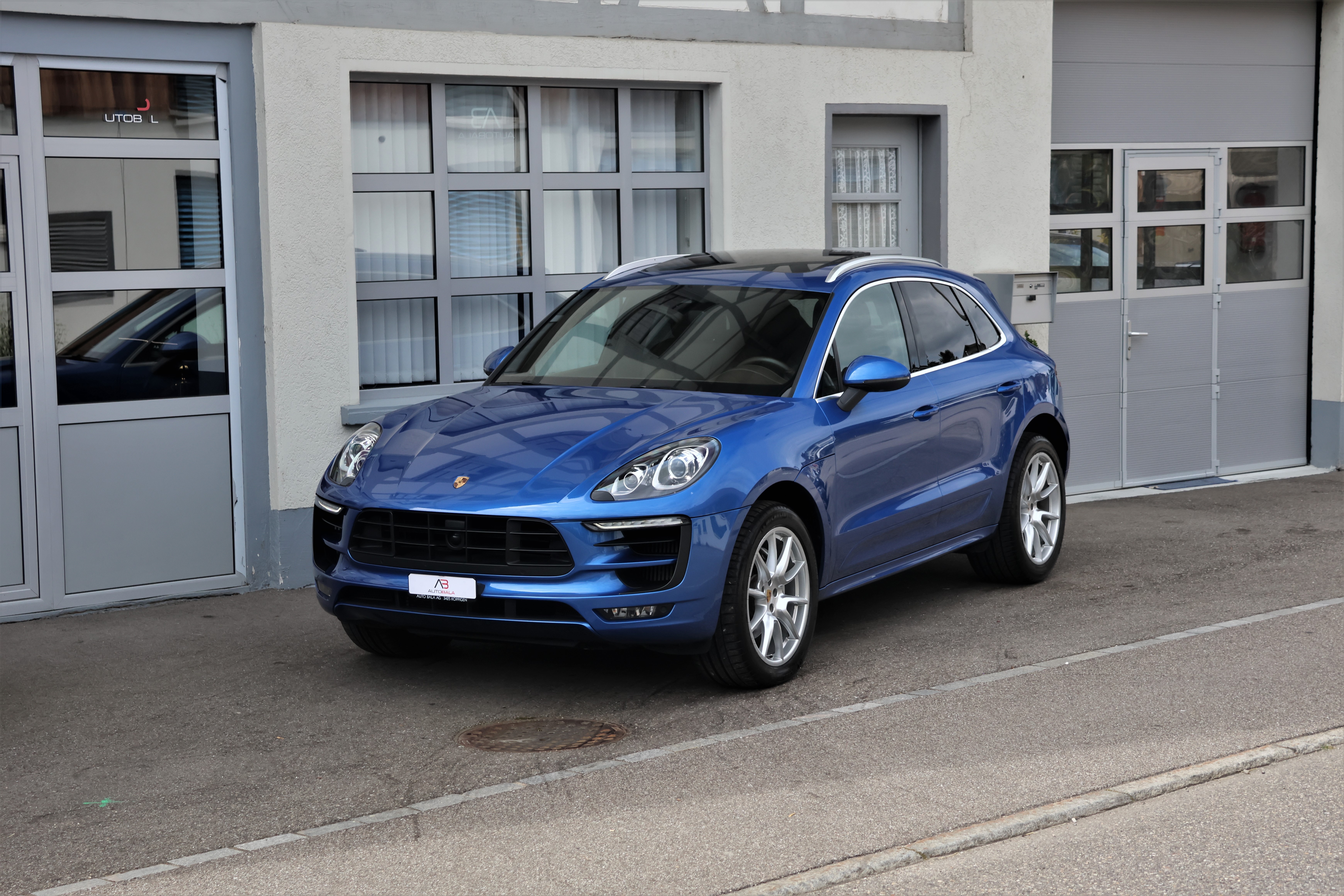 PORSCHE Macan S PDK