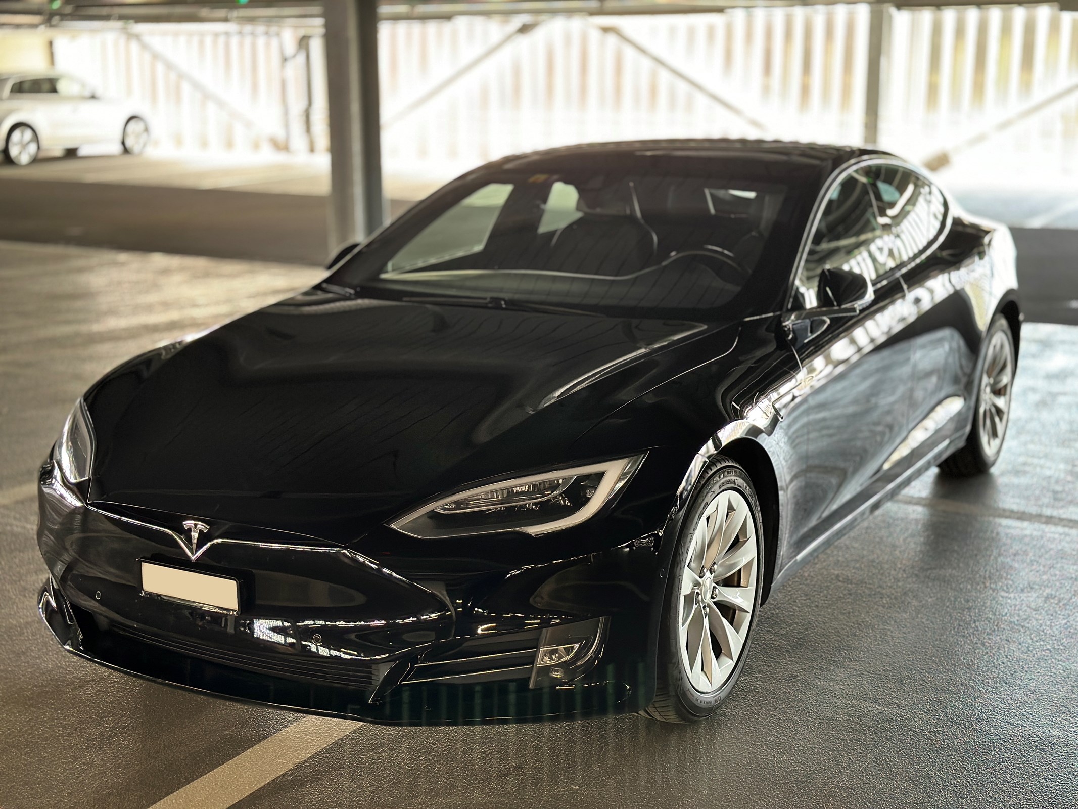 TESLA Model S 90 D