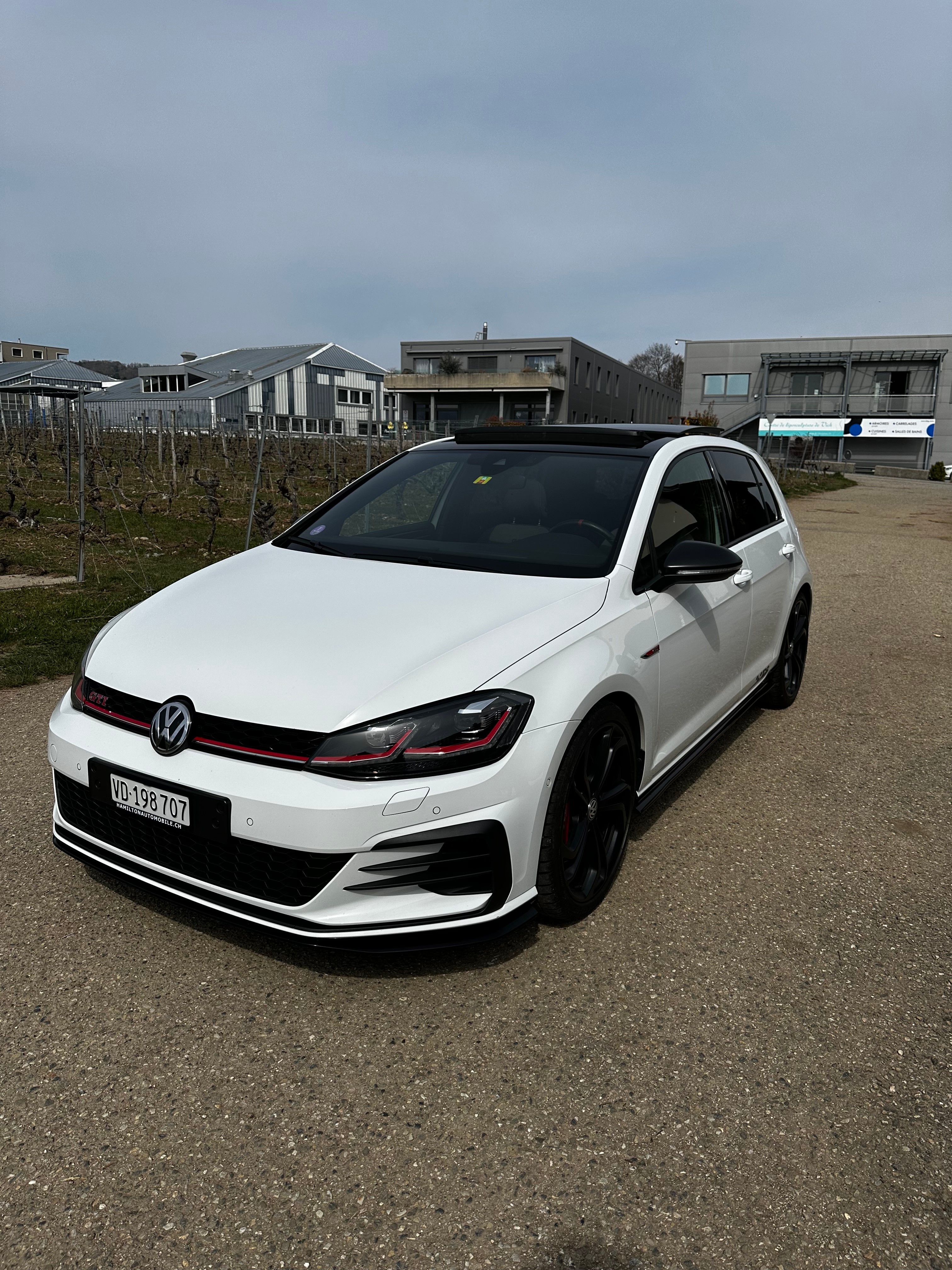 VW Golf 2.0 TSI GTI TCR DSG