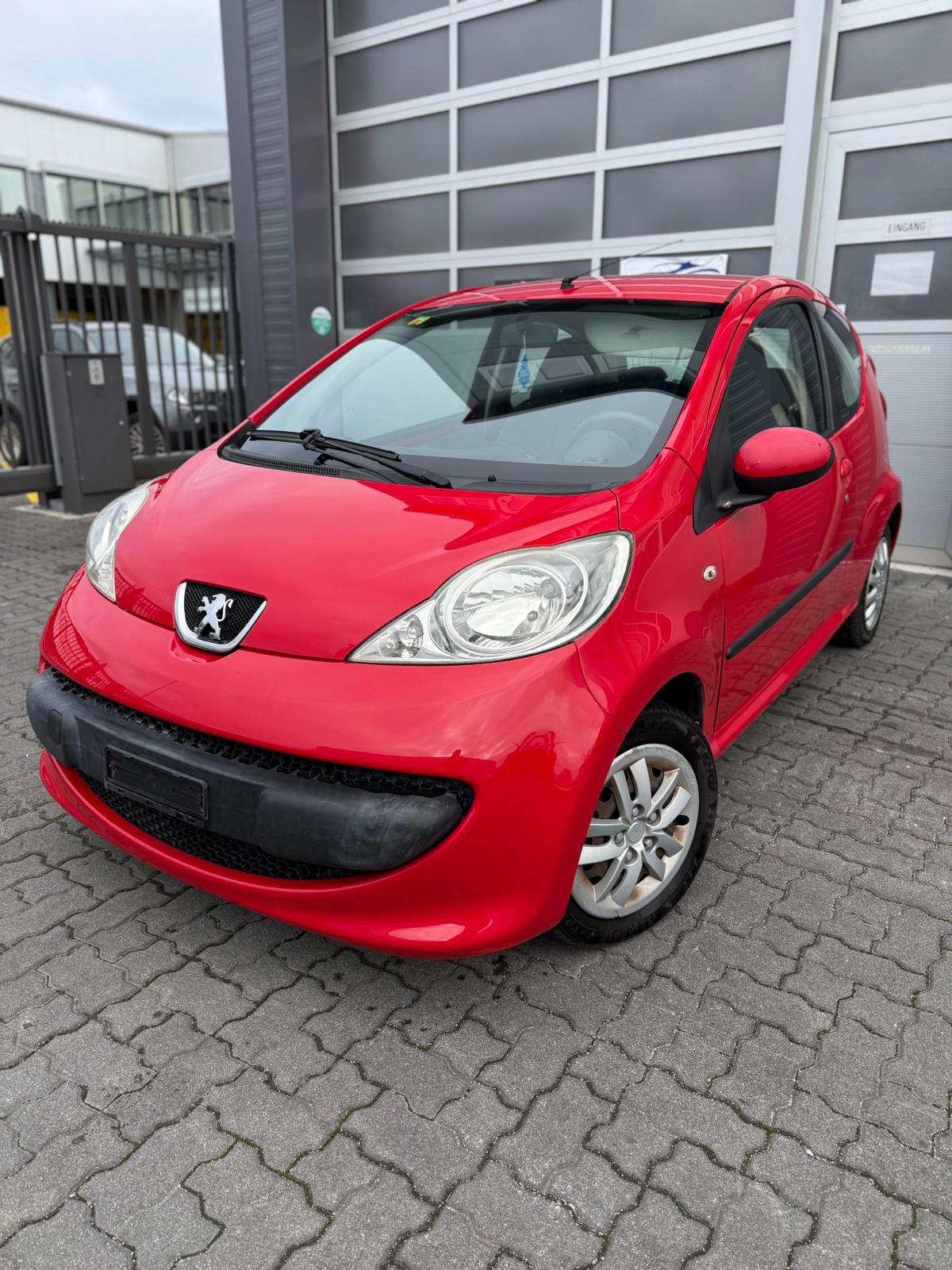 PEUGEOT 107 1.0 Urban