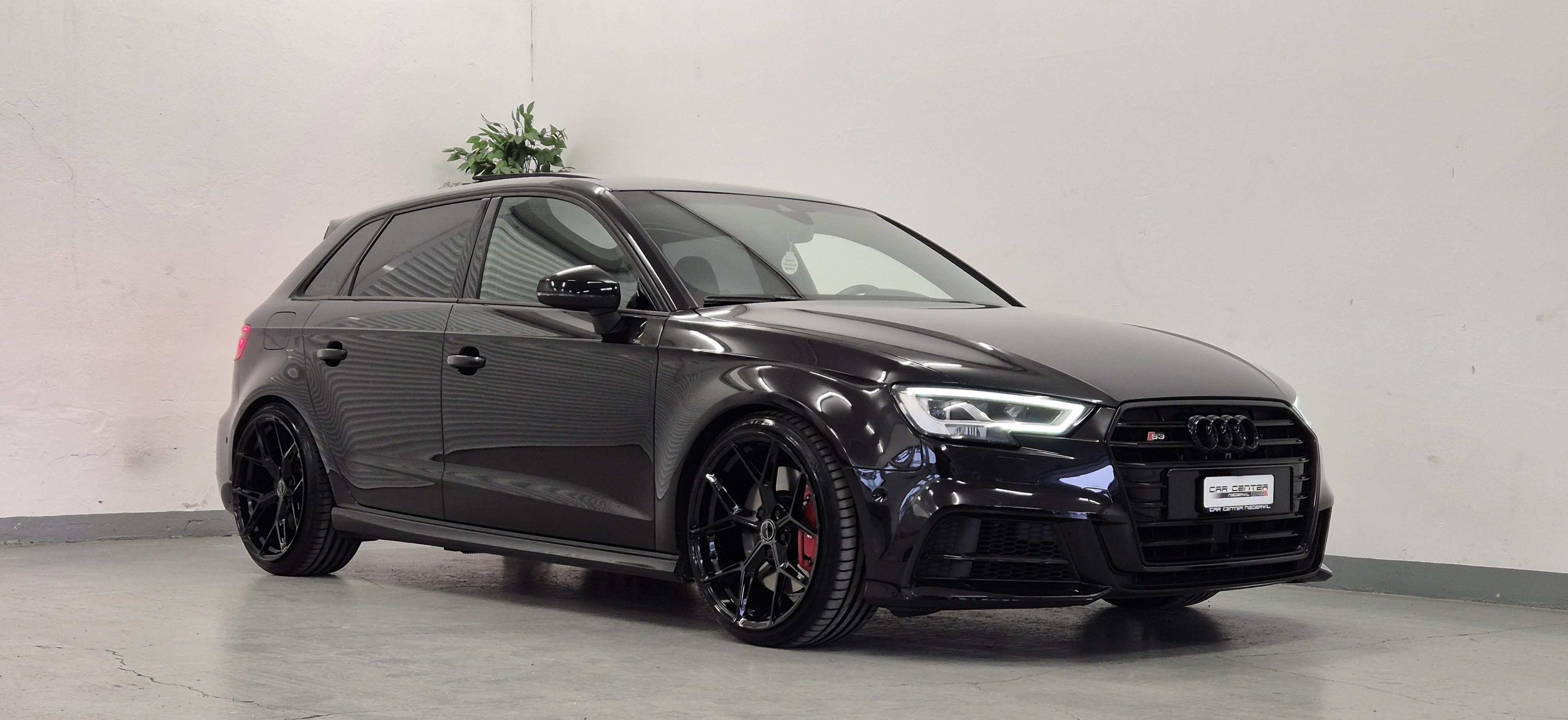 AUDI S3 Sportback 2.0 TFSI quattro Panther-Schwarz