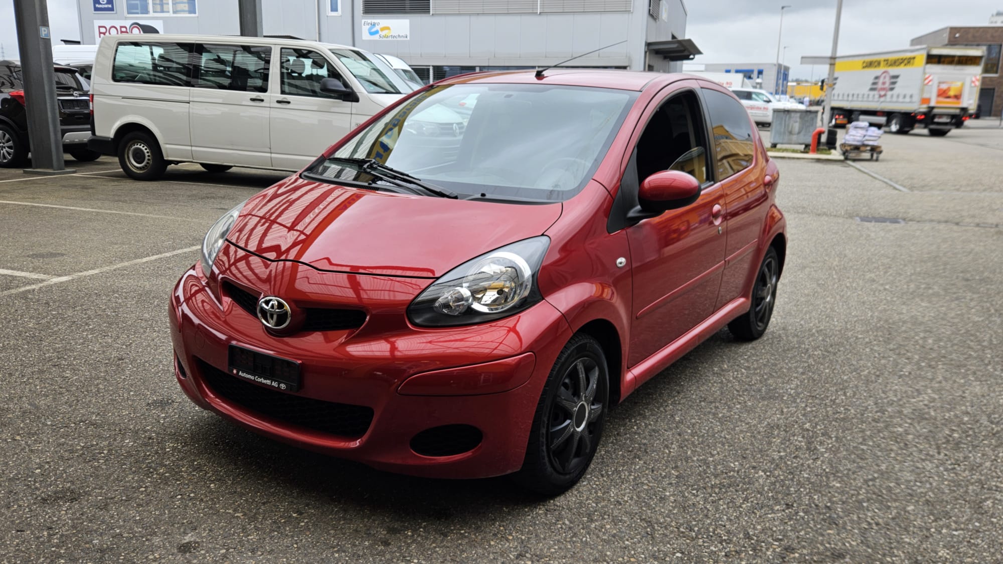 TOYOTA Aygo 1.0 Linea Luna Red