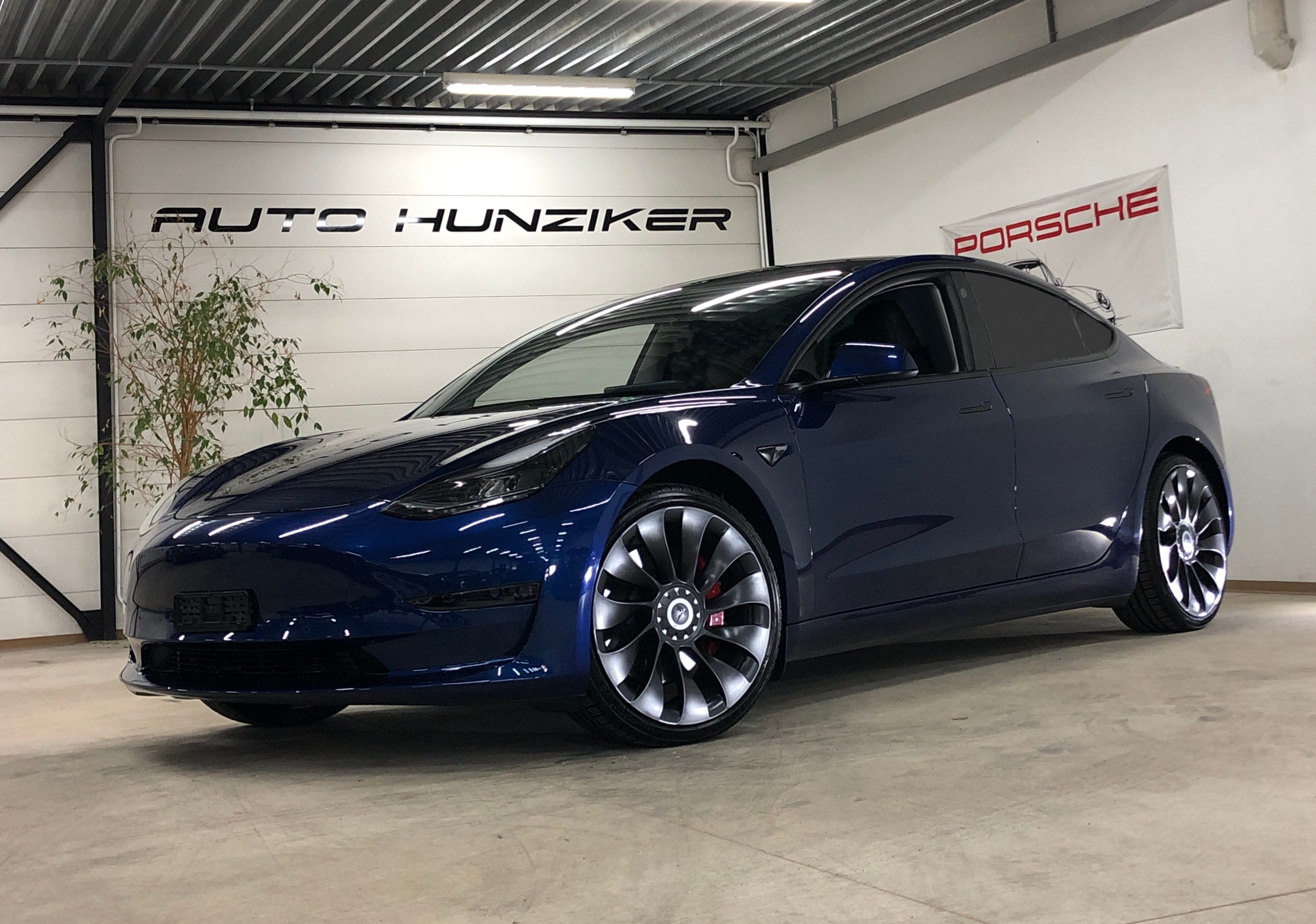 TESLA Model 3 Performance 513PS Dual Motor AWD / Facelift 2021 mit Wärmepumpe