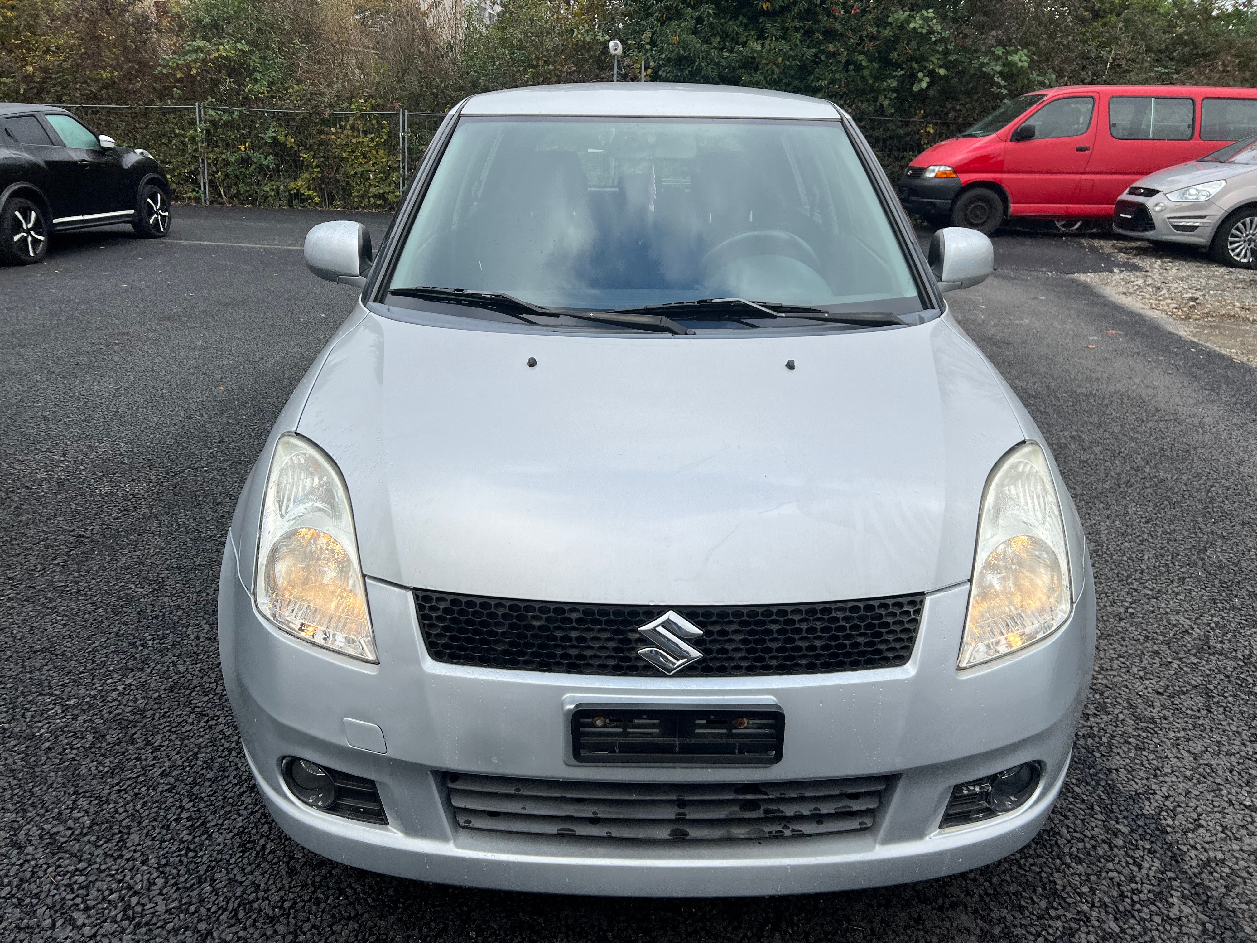 SUZUKI Swift 1.3i 16V GL Top