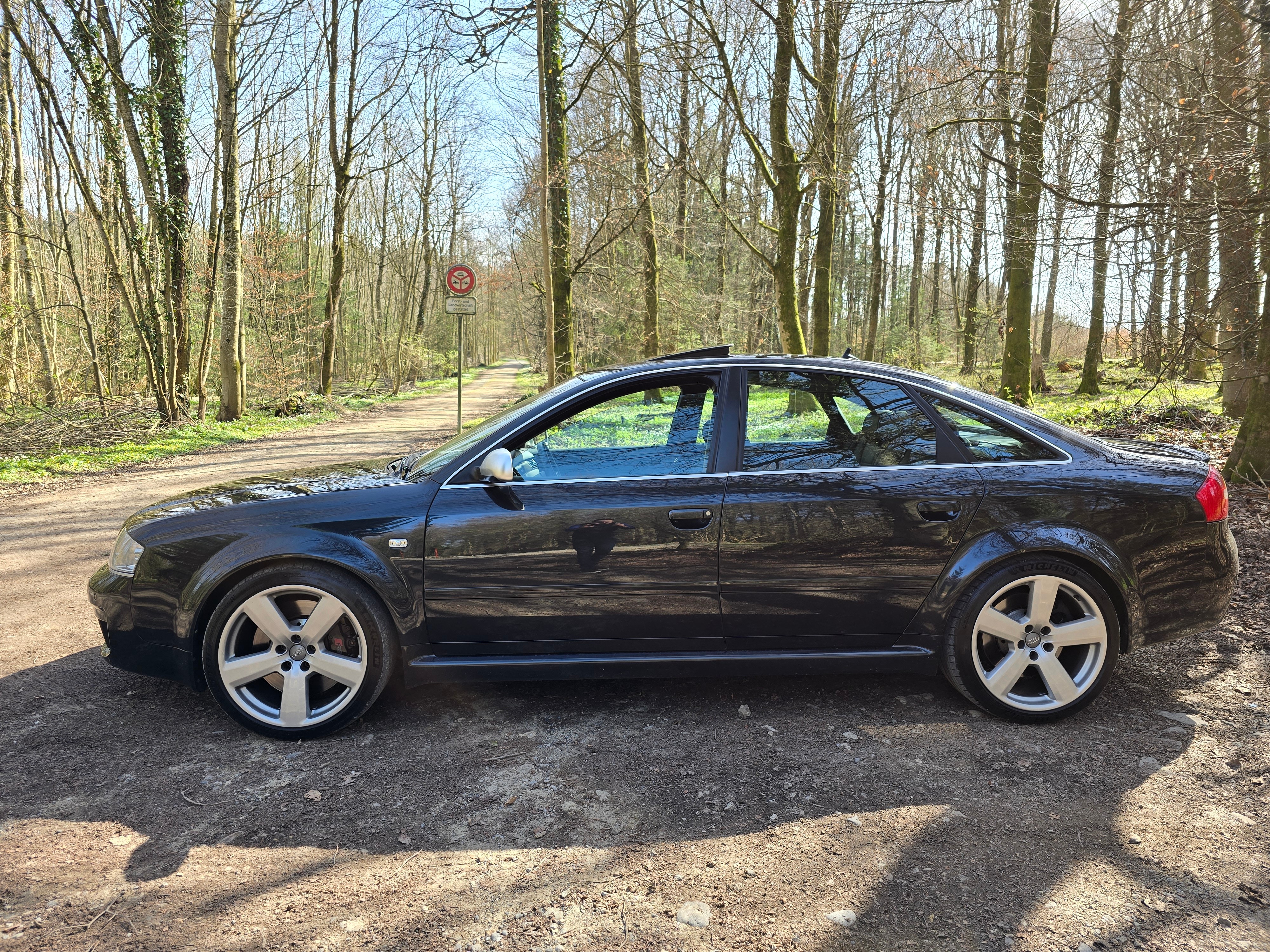 AUDI RS6 quattro tiptronic