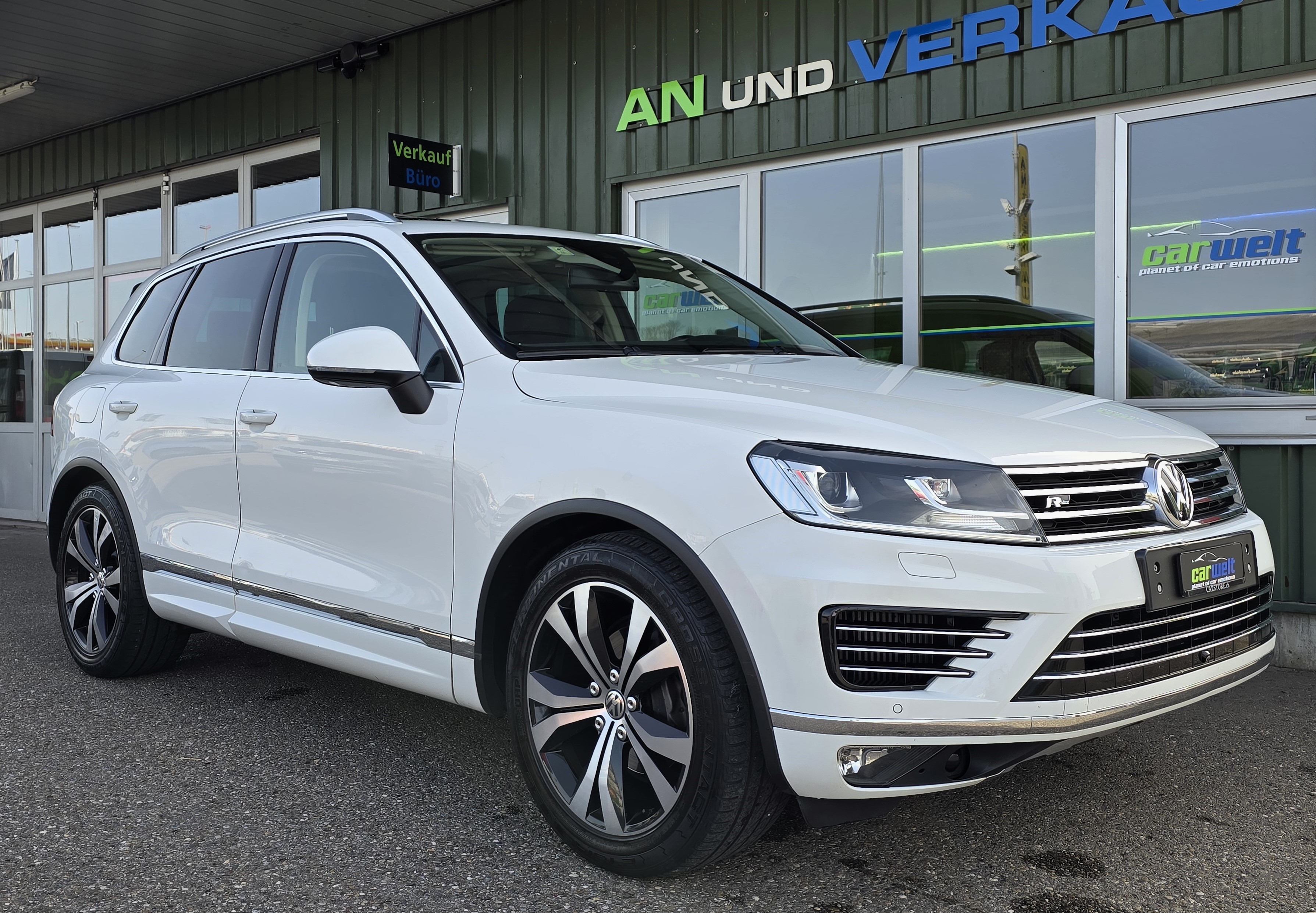 VW Touareg 3.0 TDI BMT Tiptronic R-LINE